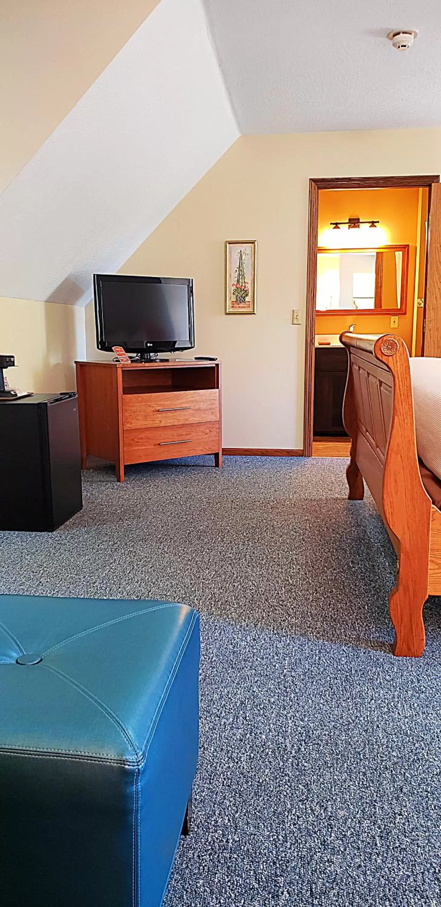 Photo of the whole room in Berlin Heritage Inn