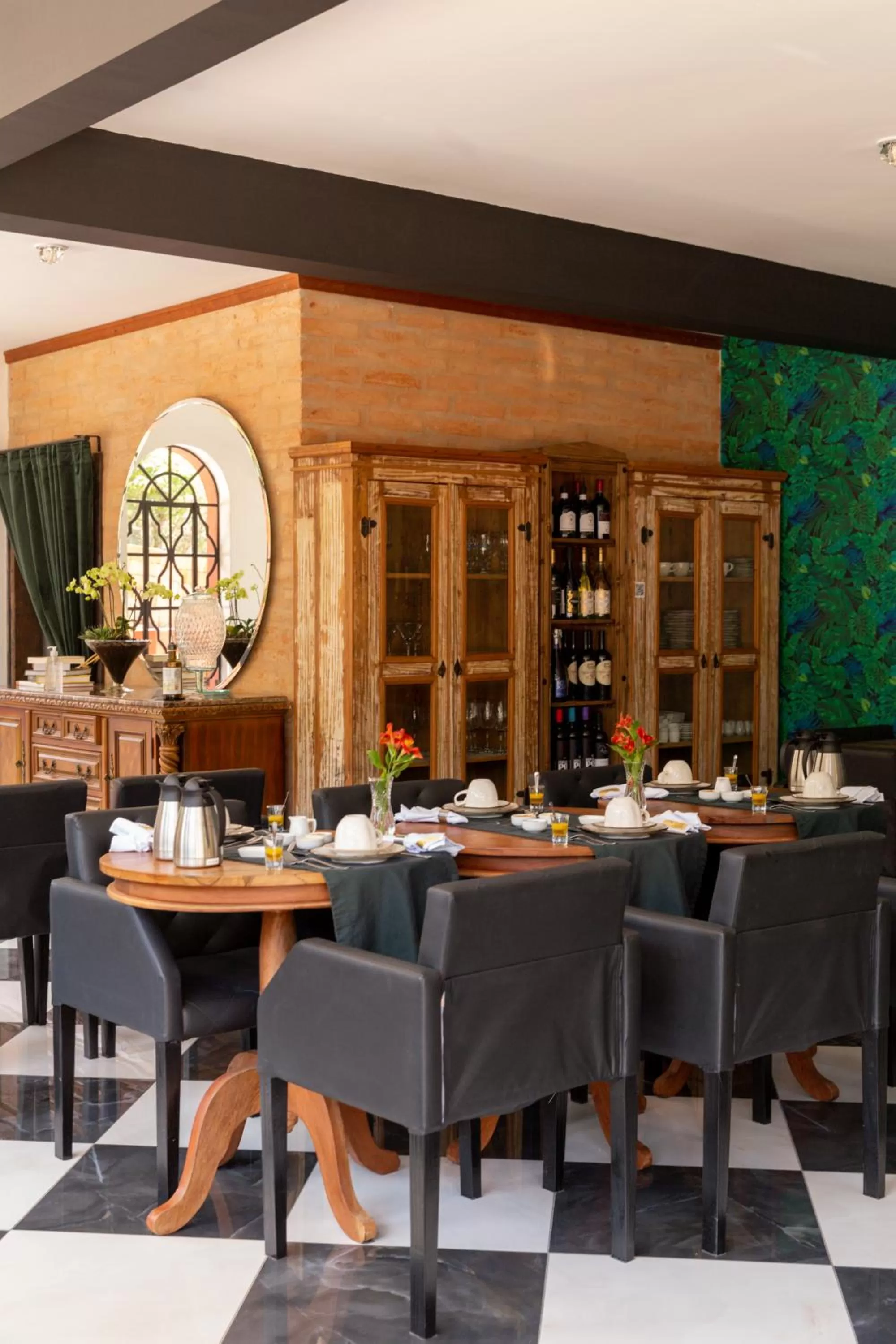 Restaurant/places to eat in Pousada Dona Bendita