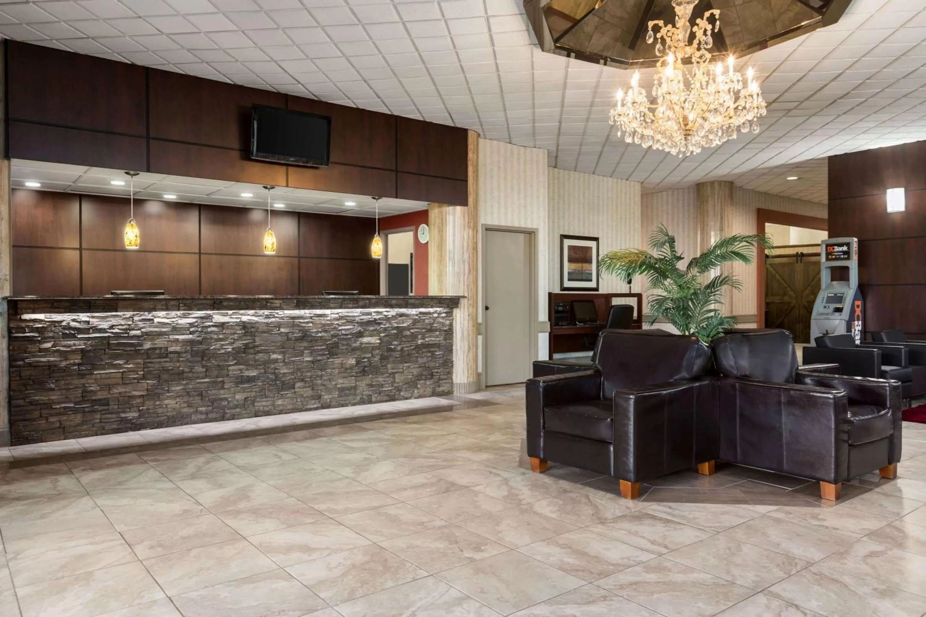 Lobby or reception in Travelodge by Wyndham Lloydminster