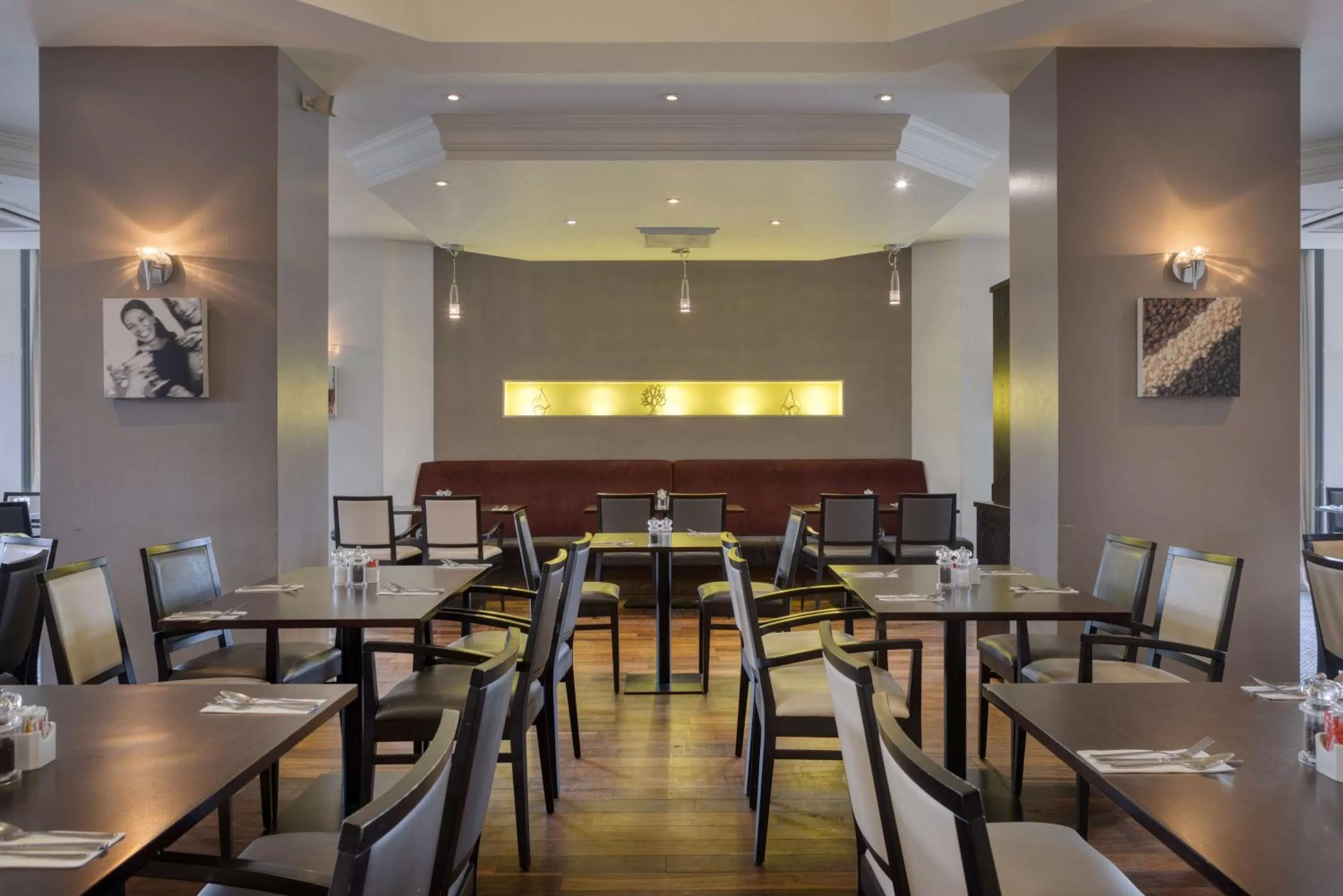 Breakfast in DoubleTree by Hilton Dartford Bridge