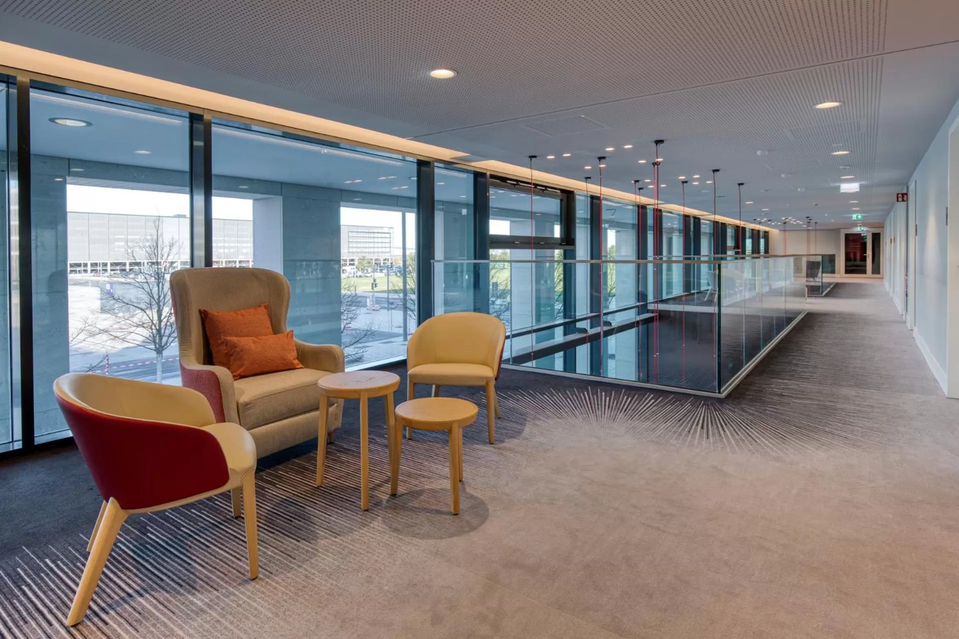 Seating area in IntercityHotel Berlin Airport BER Terminal 1 & 2