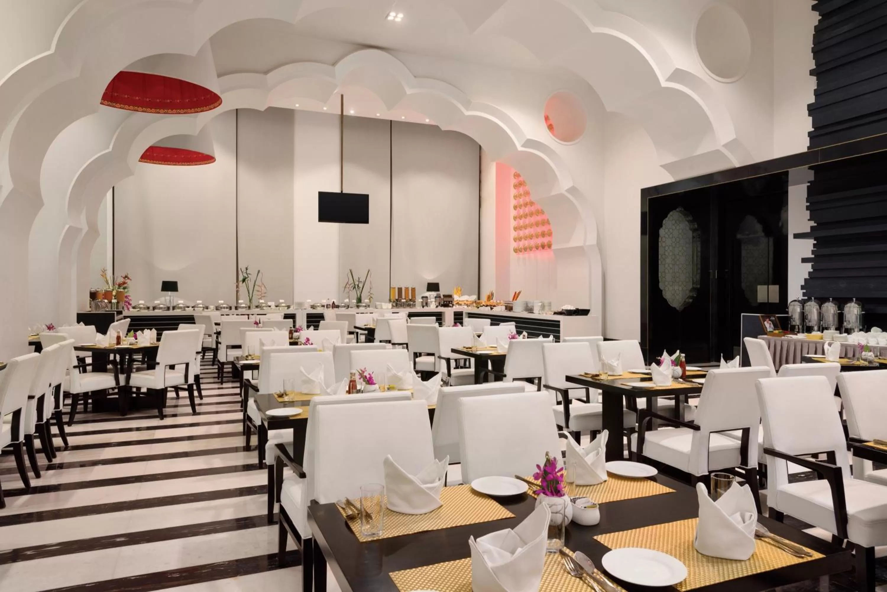 Restaurant/places to eat in Saura Hotel, Agra - A Club Mahindra Associate