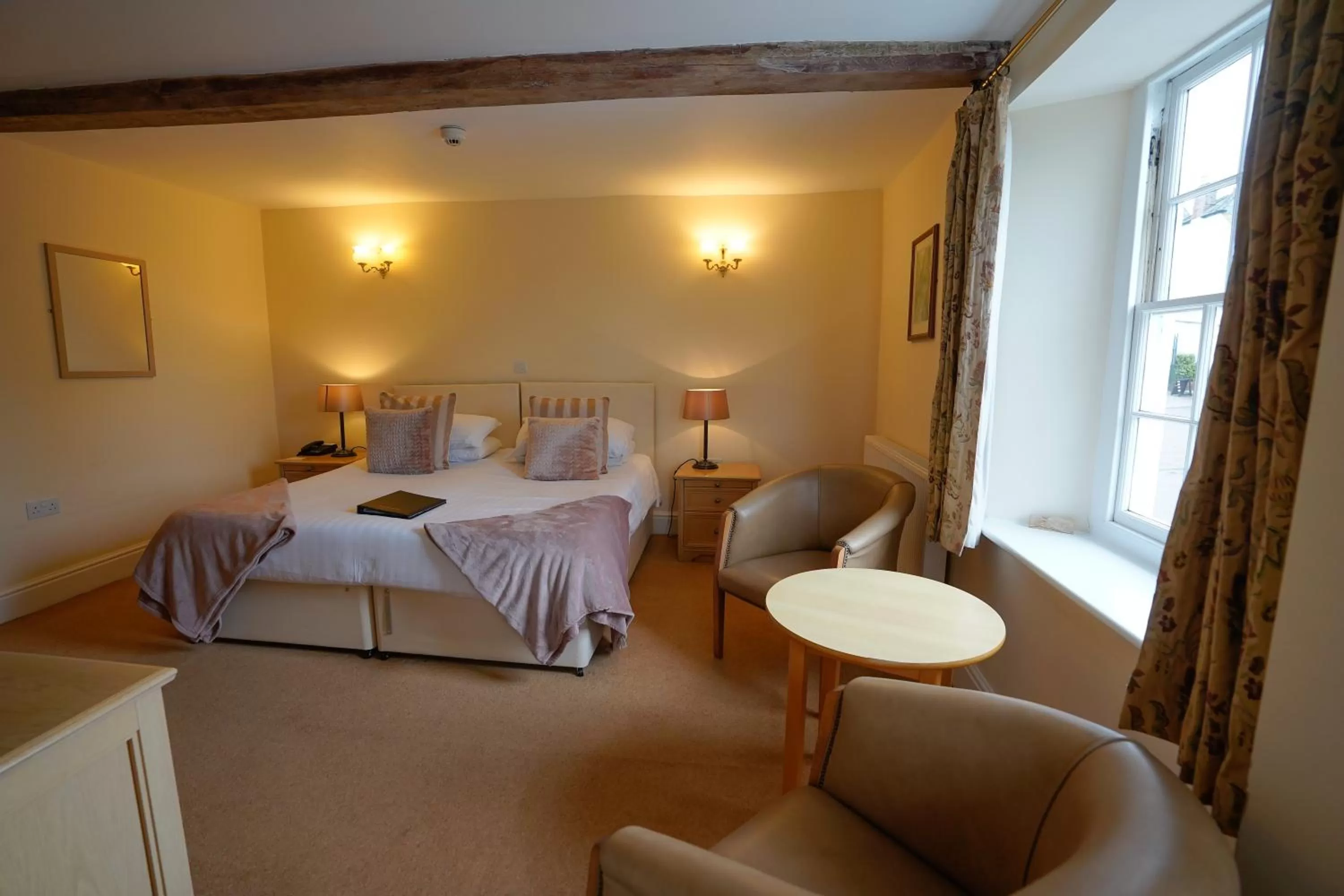 Bed in Waveney House Hotel