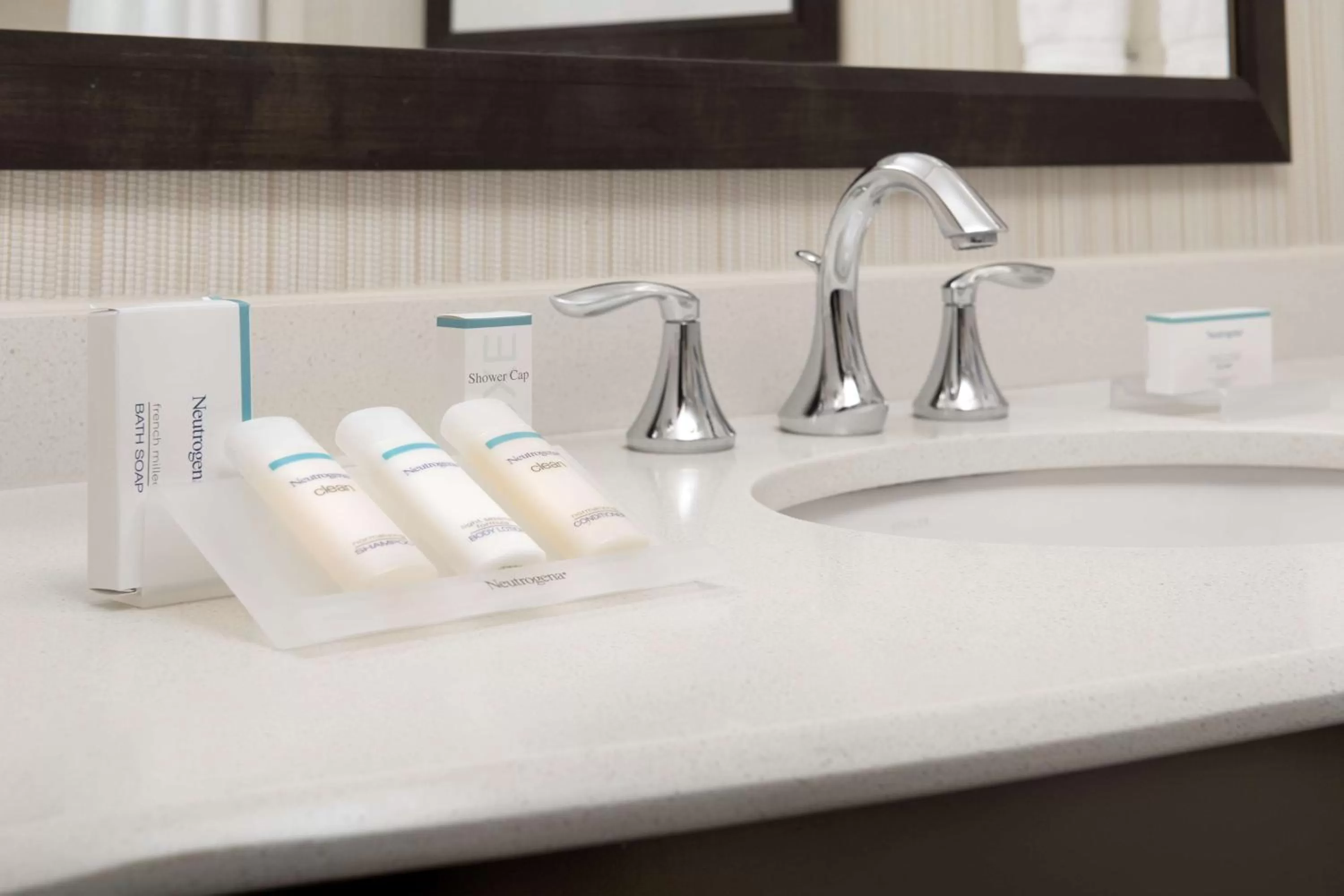 Bathroom in Hilton Garden Inn Charlotte Airport