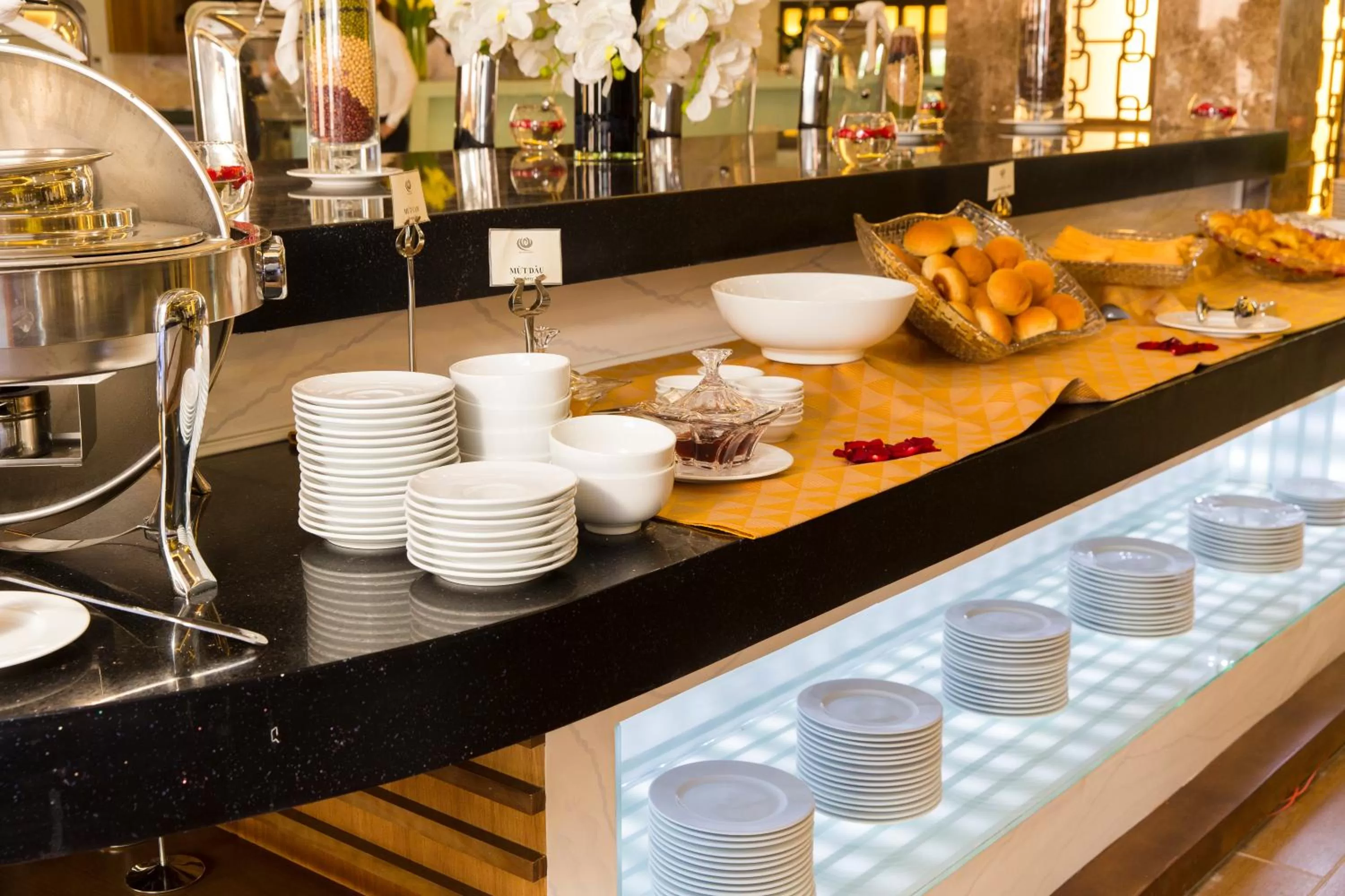 Restaurant/places to eat in Galina Hotel & Spa