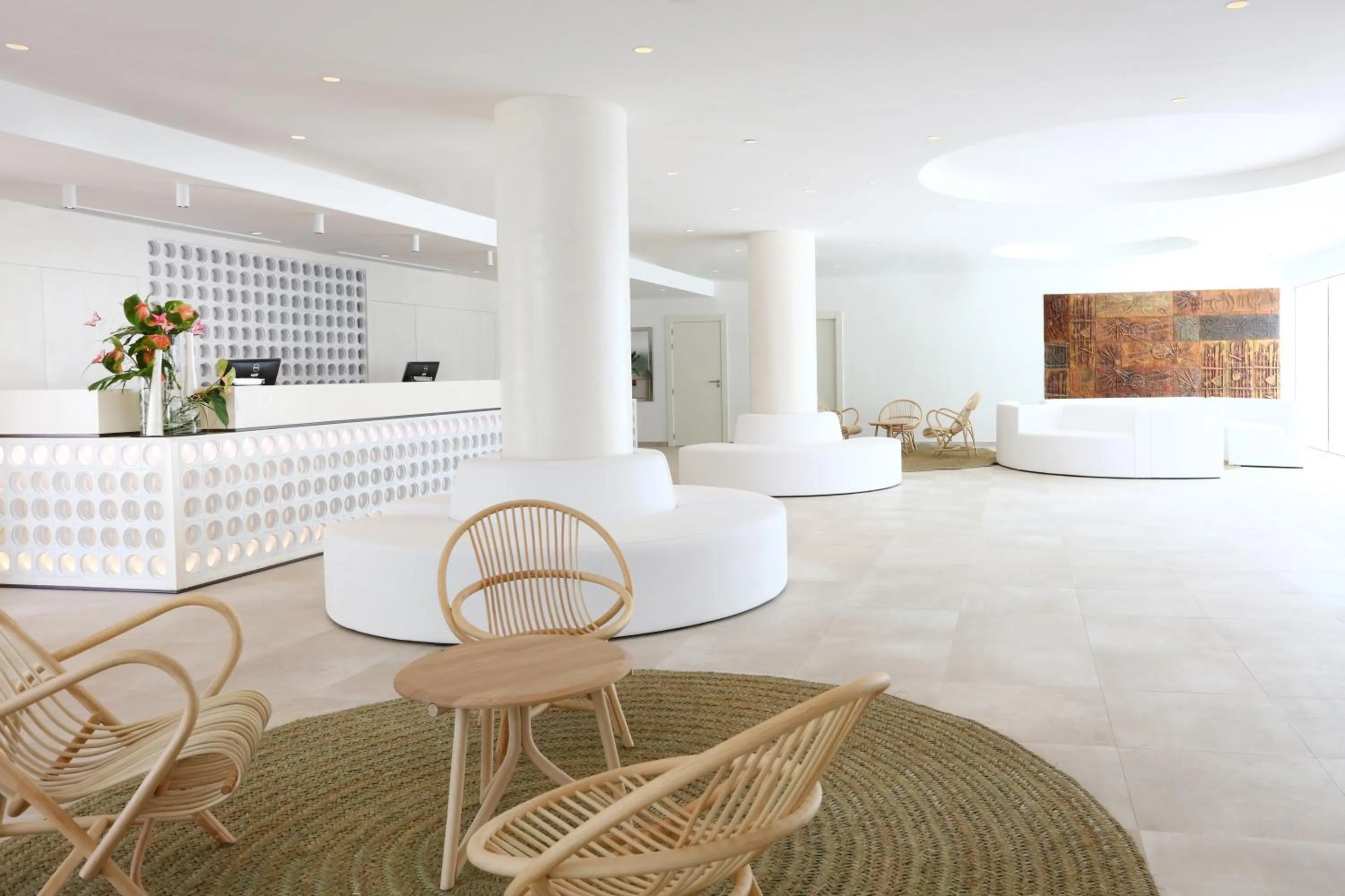 Lobby or reception, Lounge/Bar in Iberostar Selection Santa Eulalia Ibiza