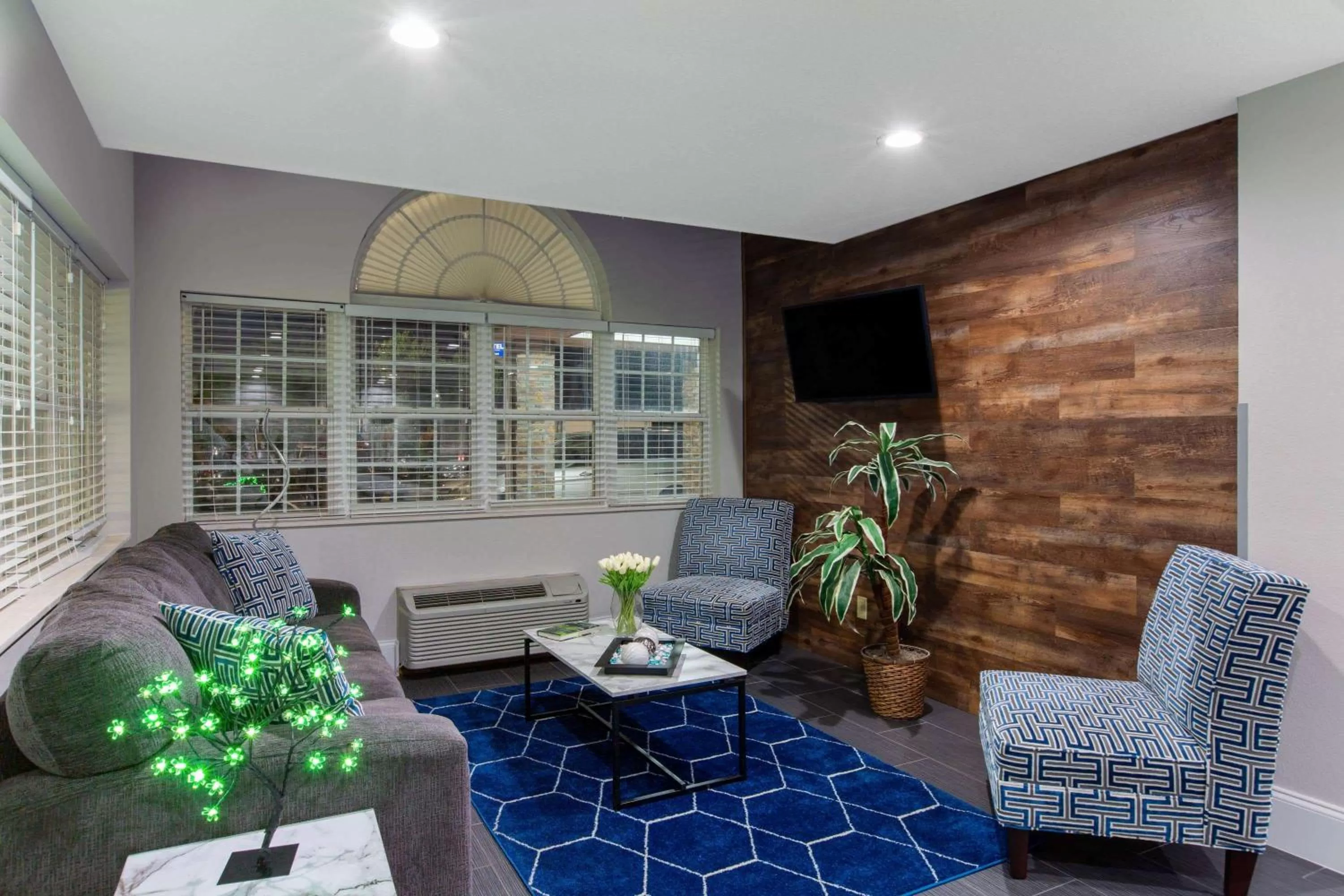 Lobby or reception in Microtel Inn & Suites by Wyndham Augusta/Riverwatch