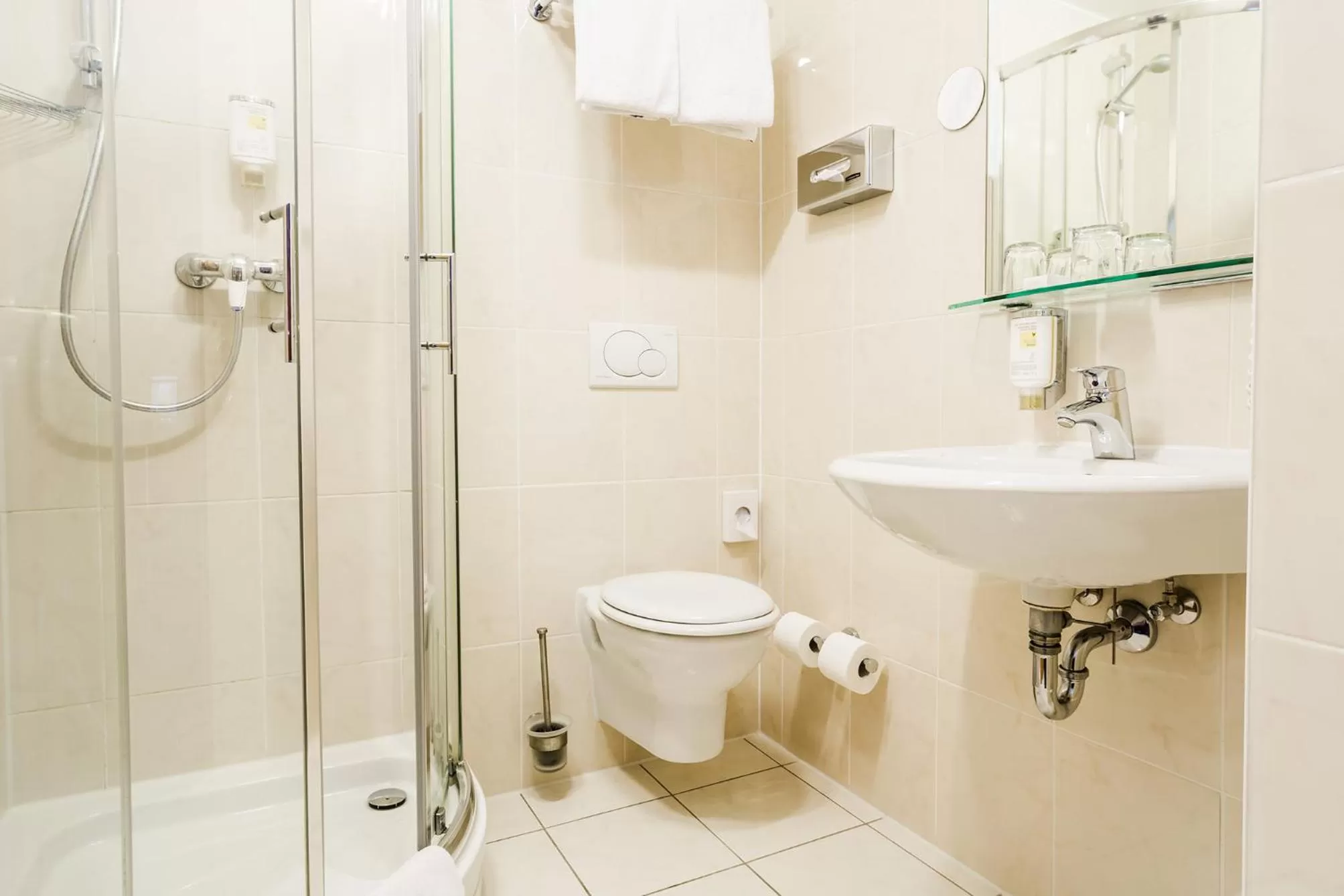 Shower in Parkhotel Krone