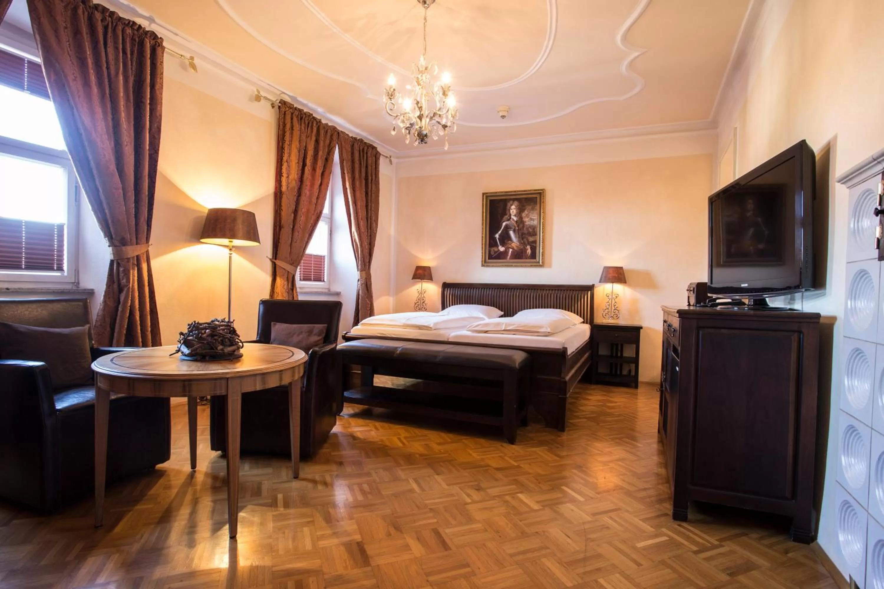 Photo of the whole room, Bed in Meiser Altstadt Hotel