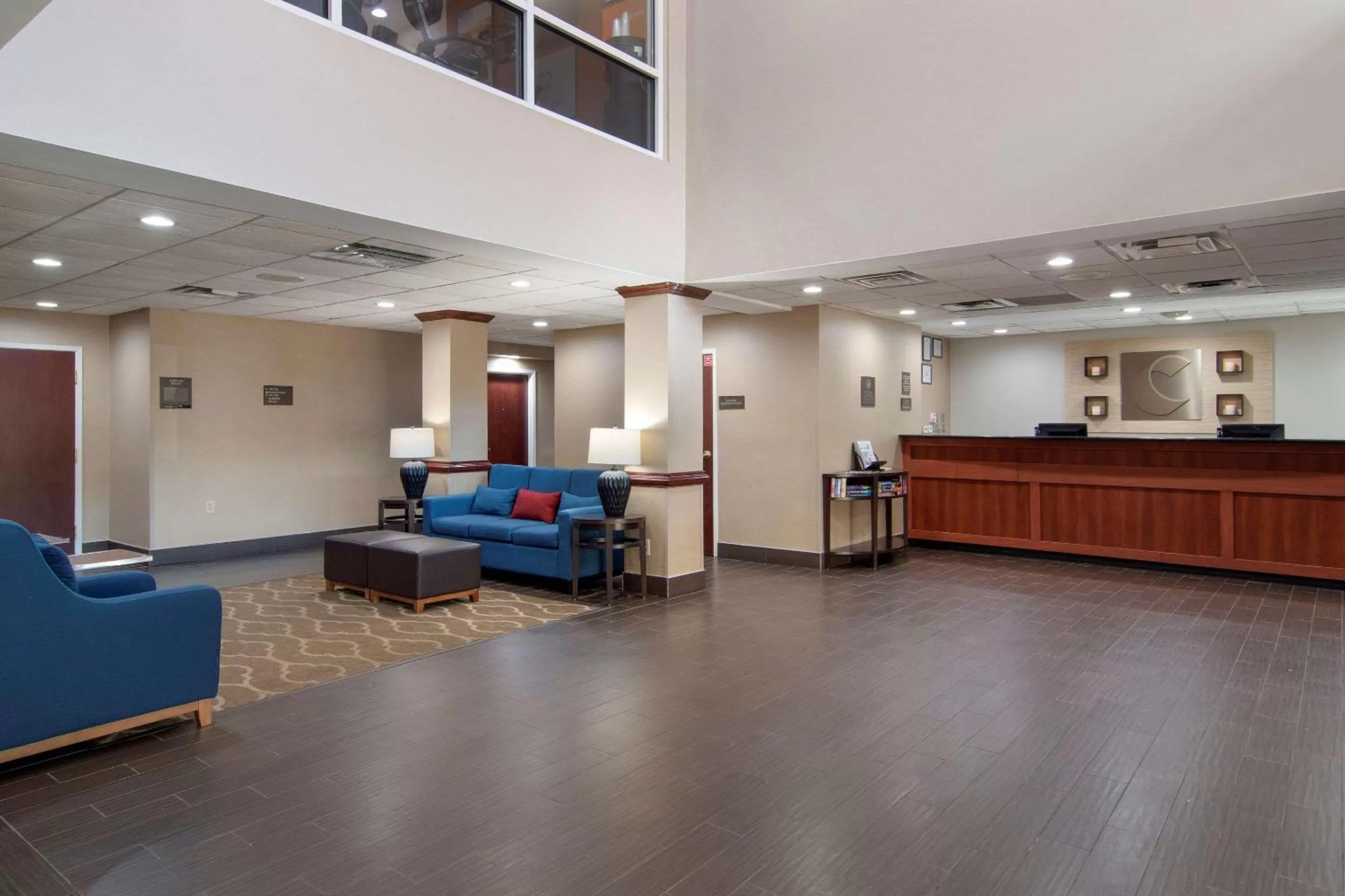 Lobby or reception in Comfort Suites Woodstock - Atlanta North