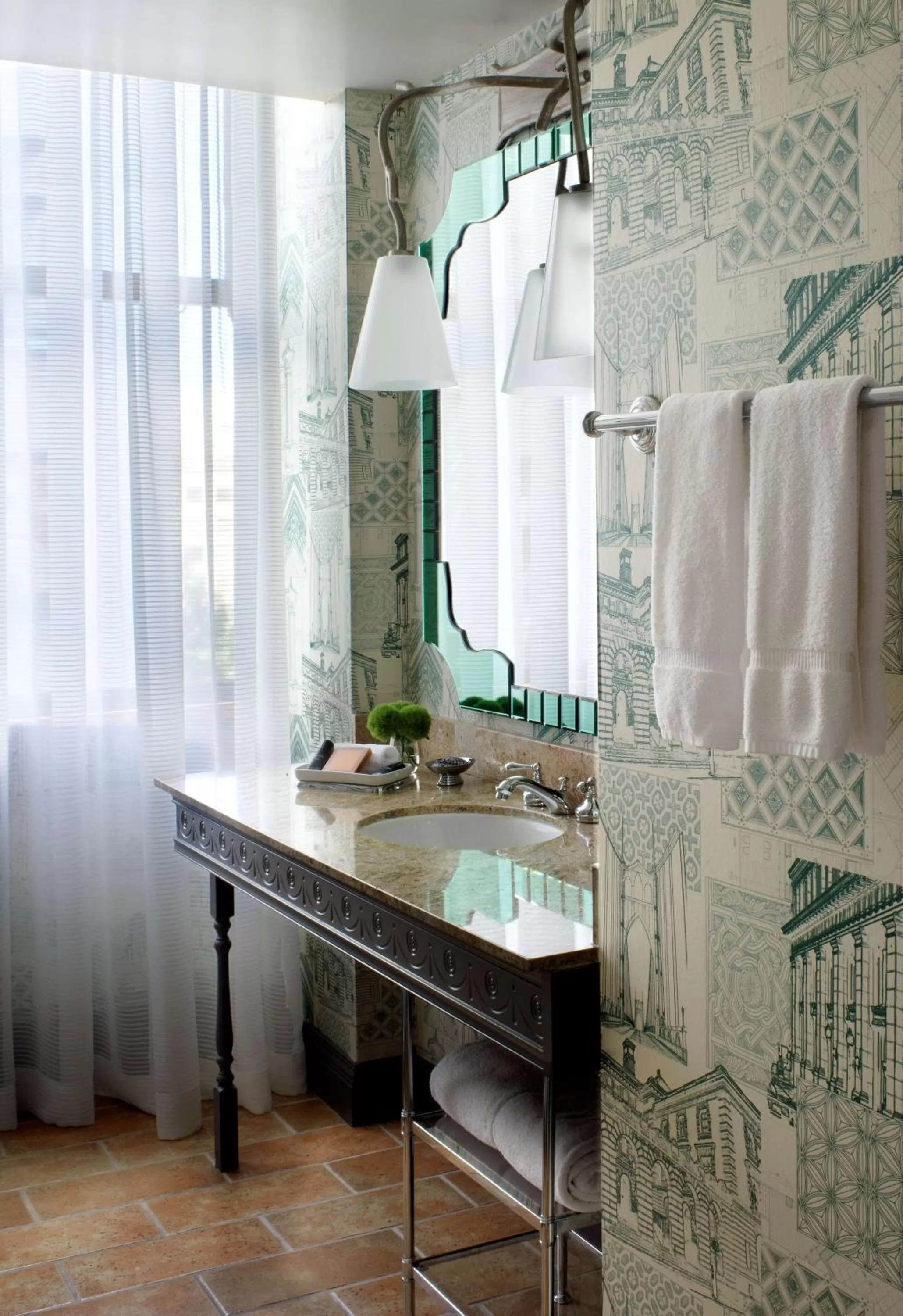 Photo of the whole room in The Royal Sonesta Portland Downtown