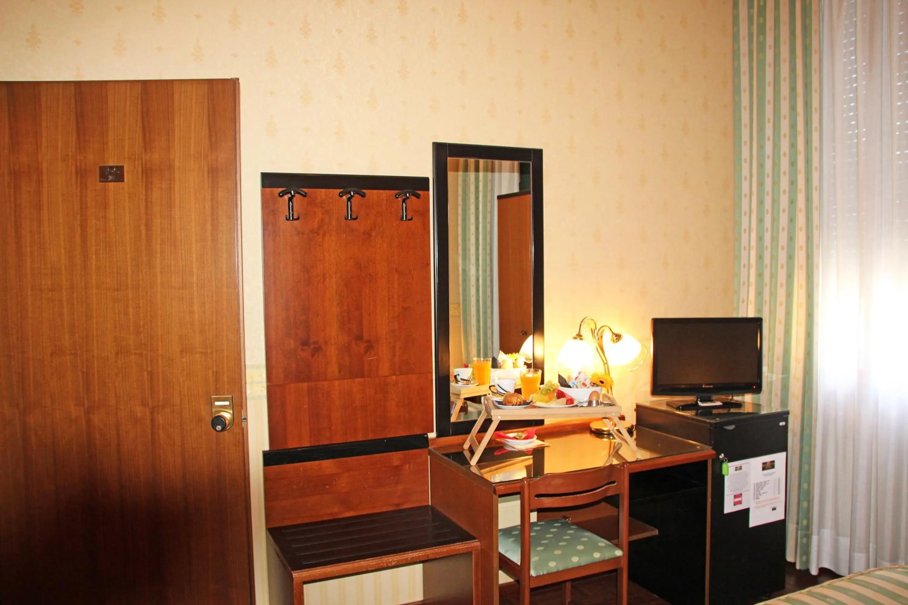 Bedroom in Albergo Ristorante Leon d'Oro