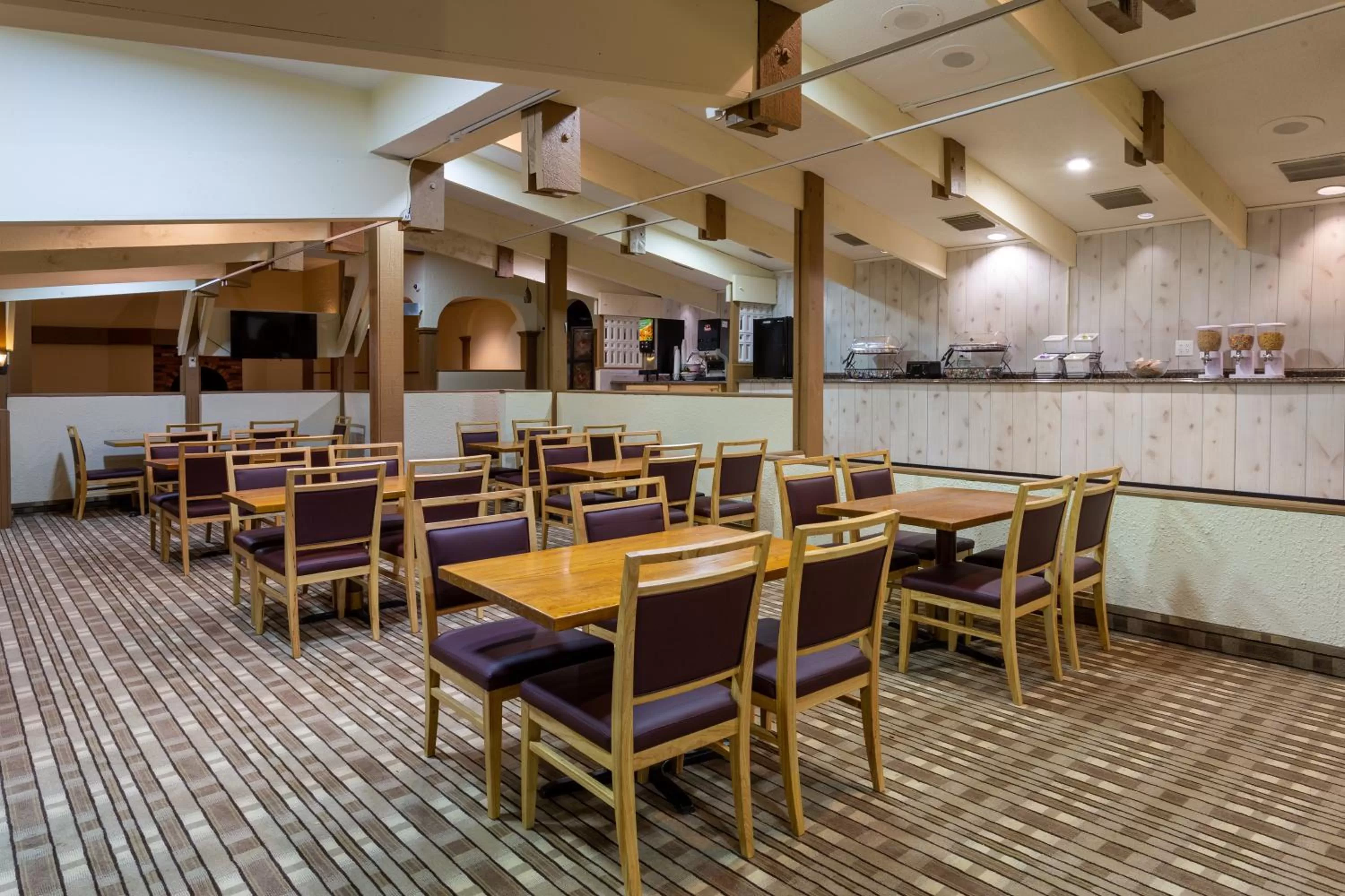 Breakfast in Baymont by Wyndham Queensbury/Lake George