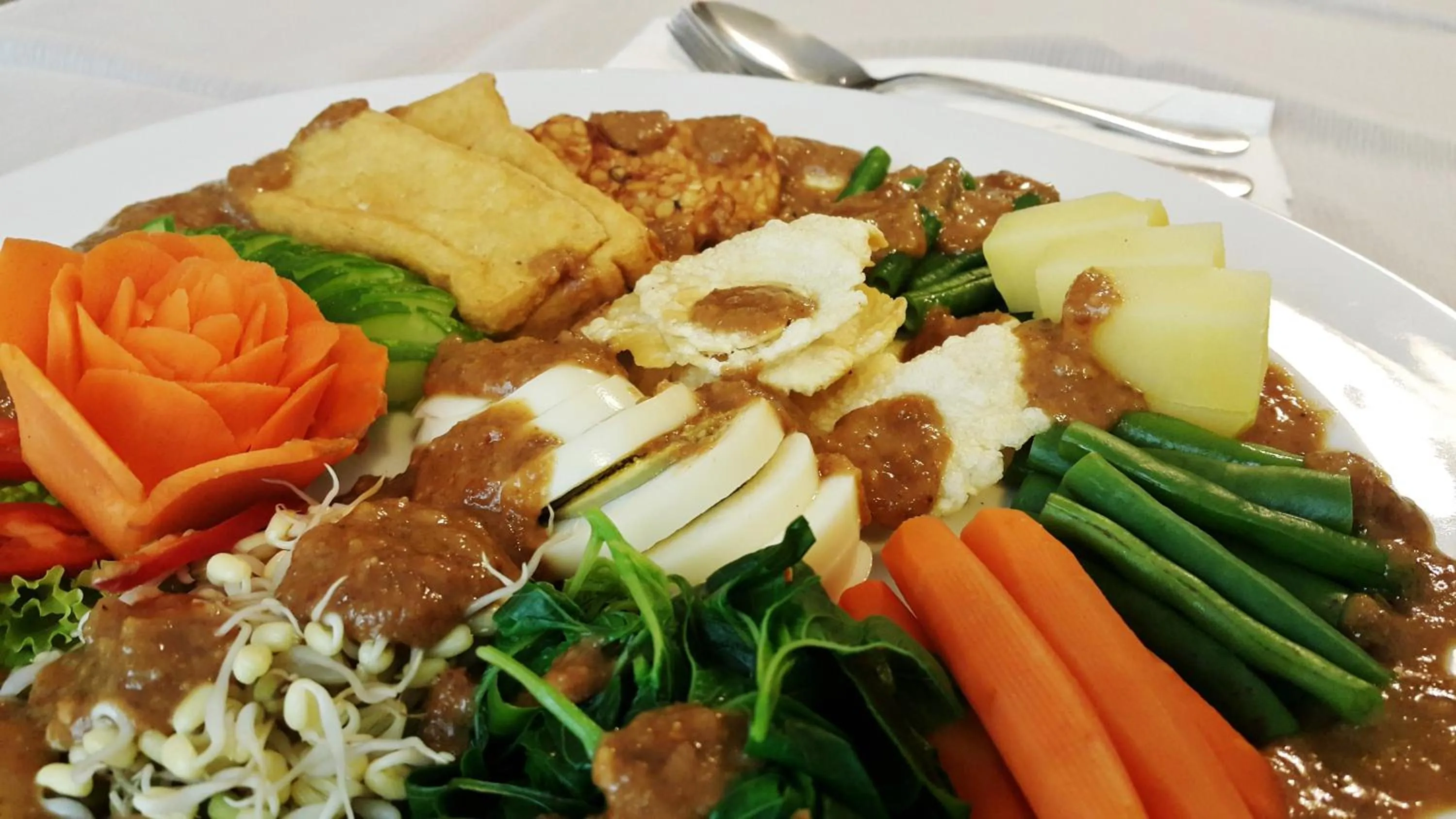 Food close-up in Sarasvati Borobudur