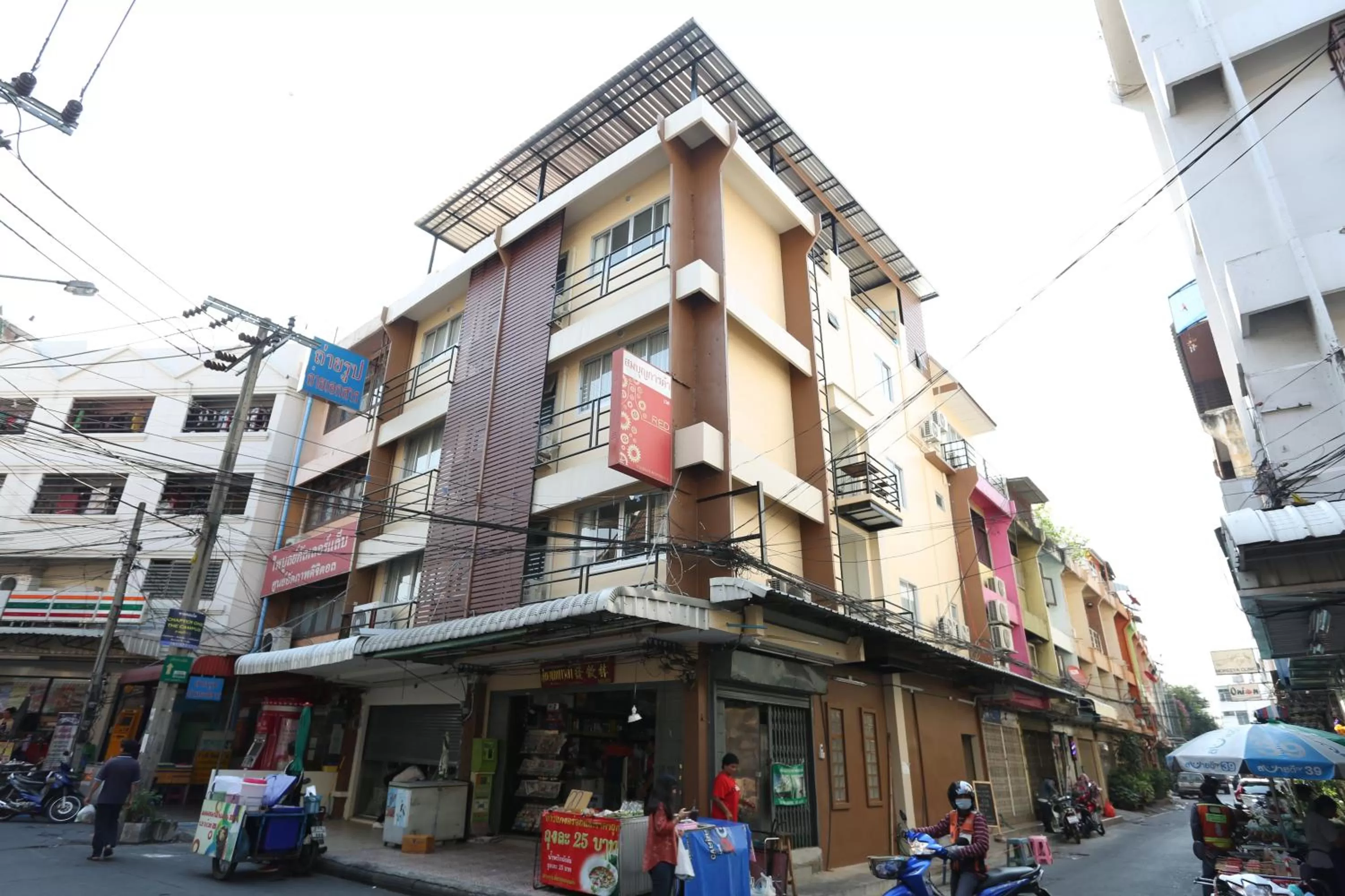 Property building in TD Bangkok