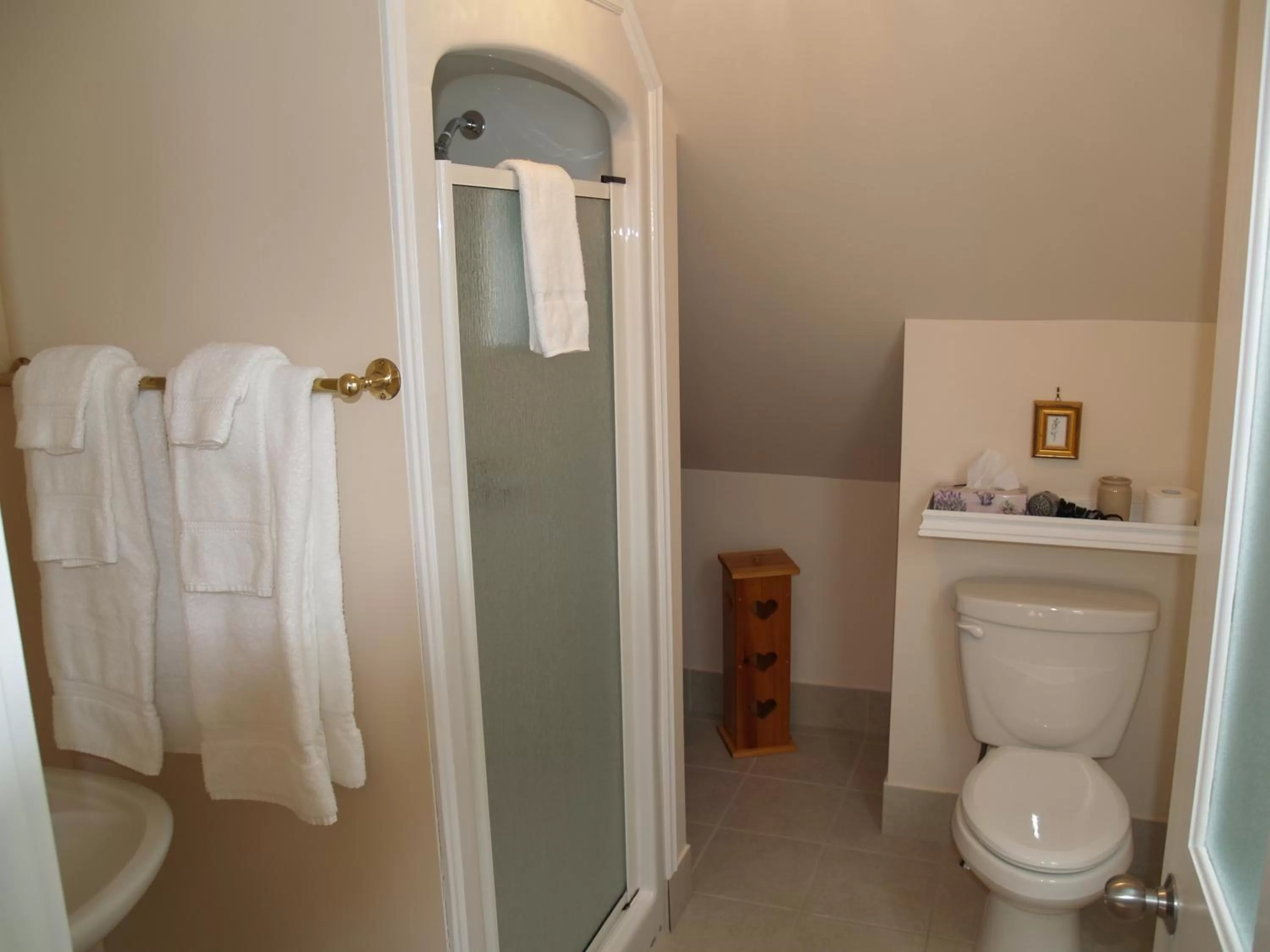 Bathroom in Bakers Chest B&B