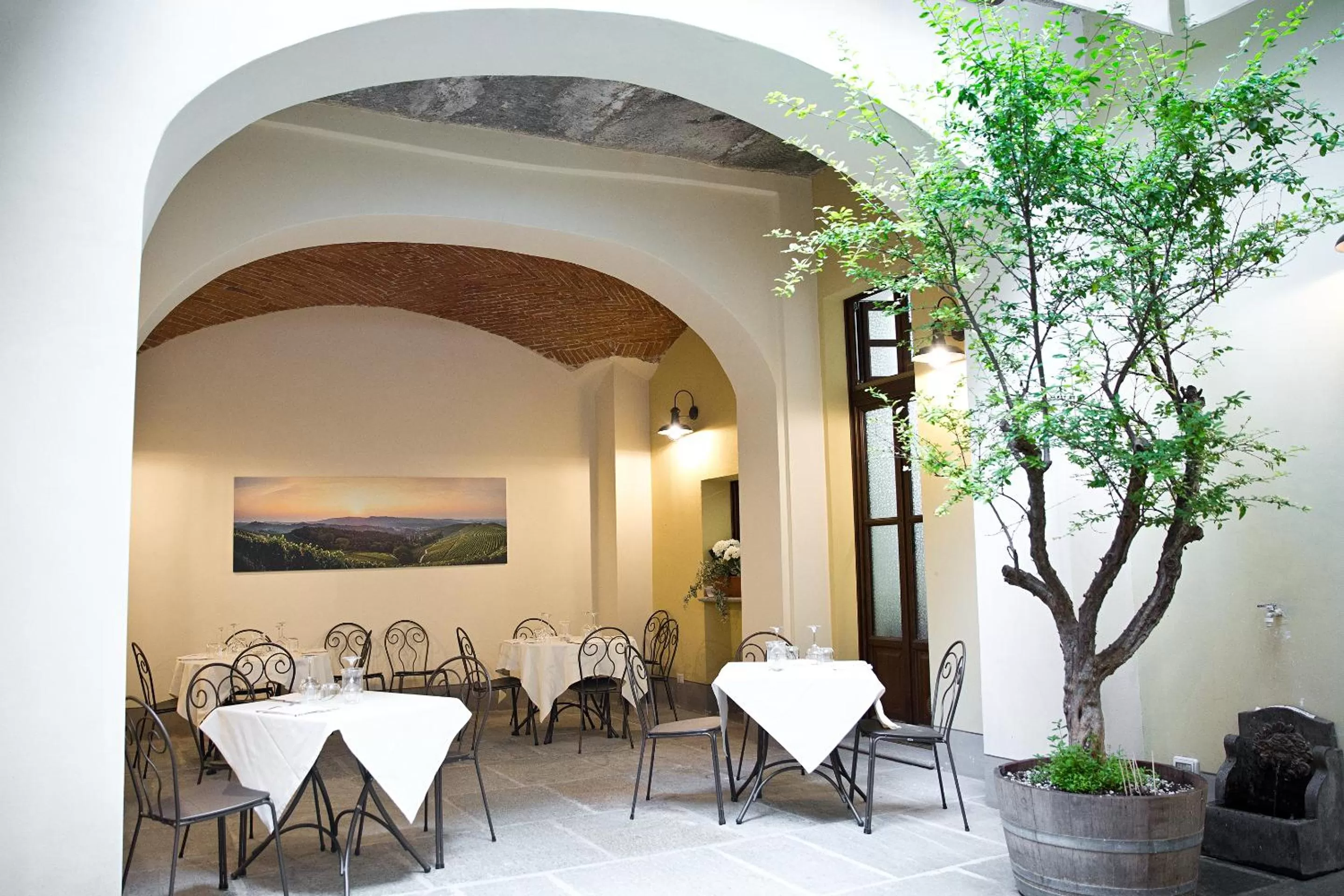 Restaurant/places to eat in Osteria Senza Fretta Rooms for Rent