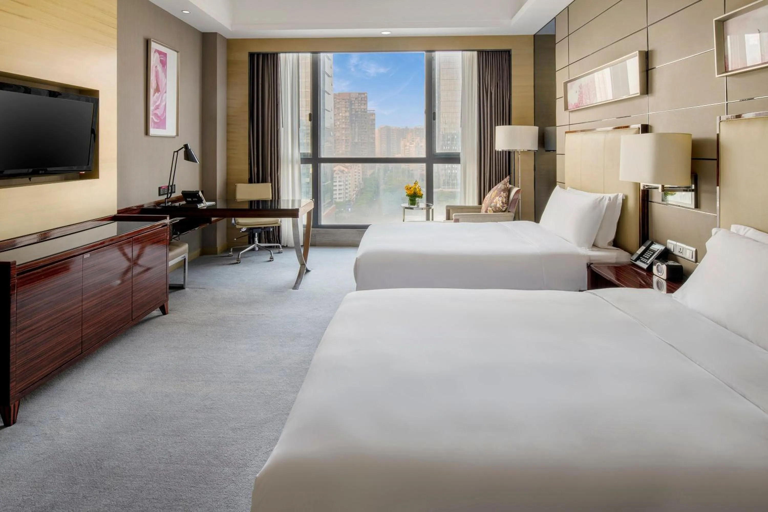 Photo of the whole room, Bed in Crowne Plaza Shenzhen Longgang City Centre by IHG