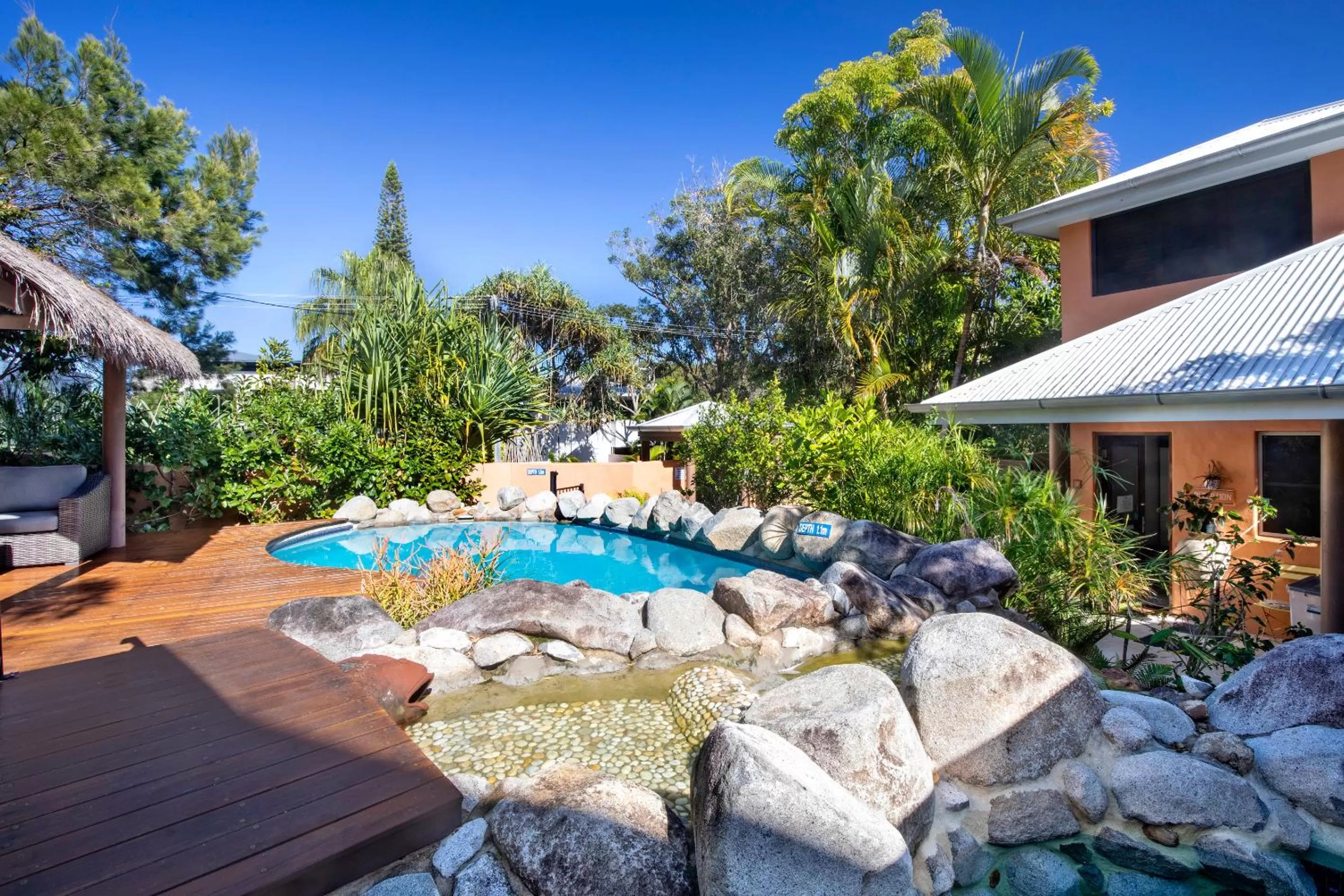 Swimming Pool in L'Auberge Noosa