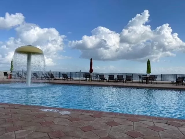 Swimming pool in La Quinta by Wyndham Oceanfront Daytona Beach