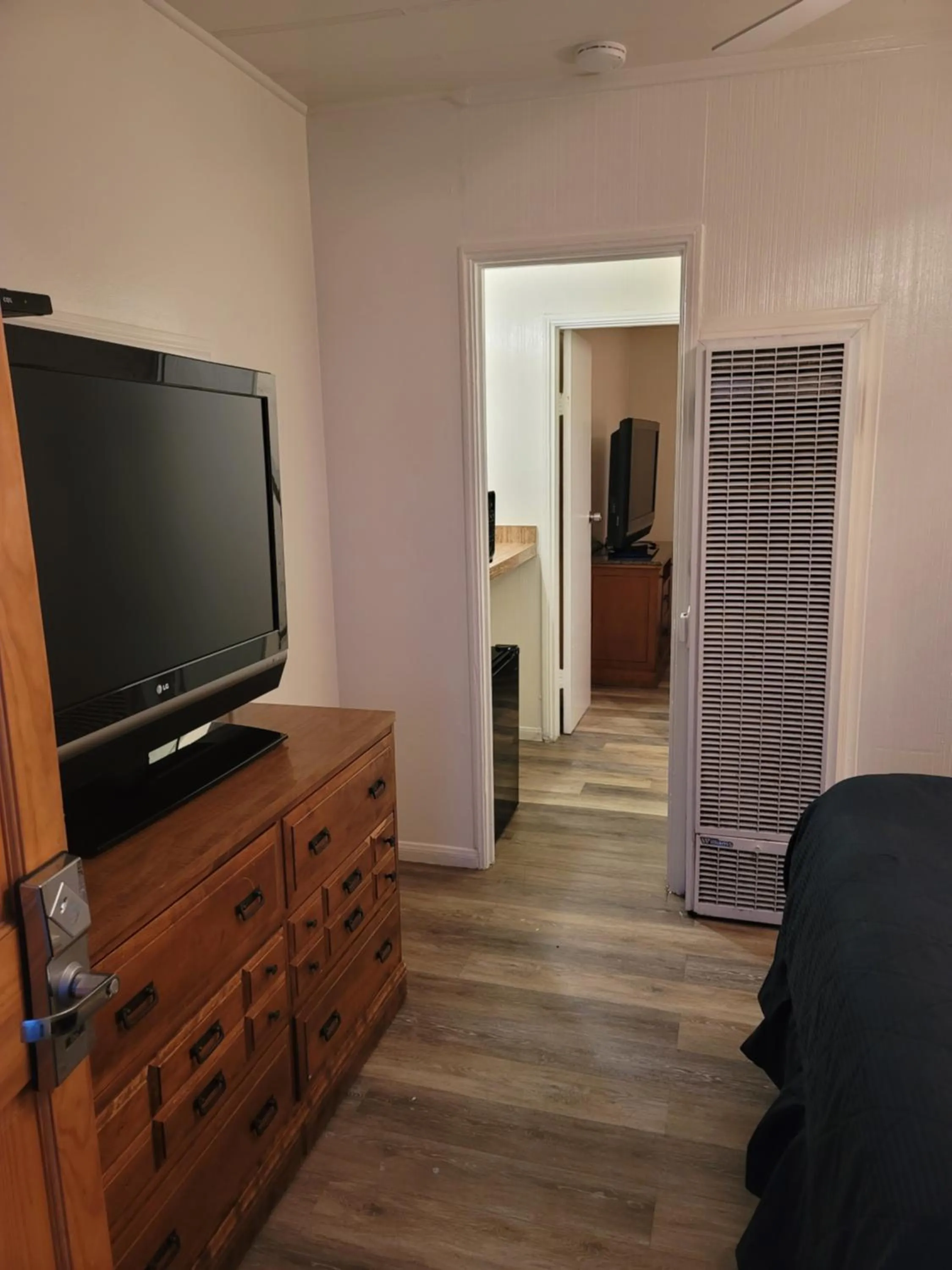 TV and multimedia in Oceana Boutique Hotel