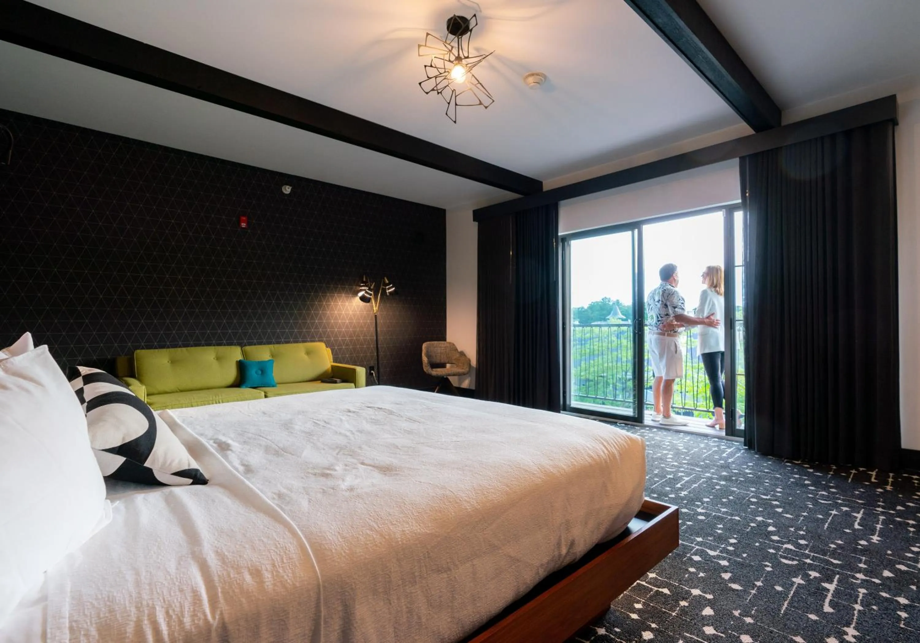 Bed in The Earl in Charlevoix