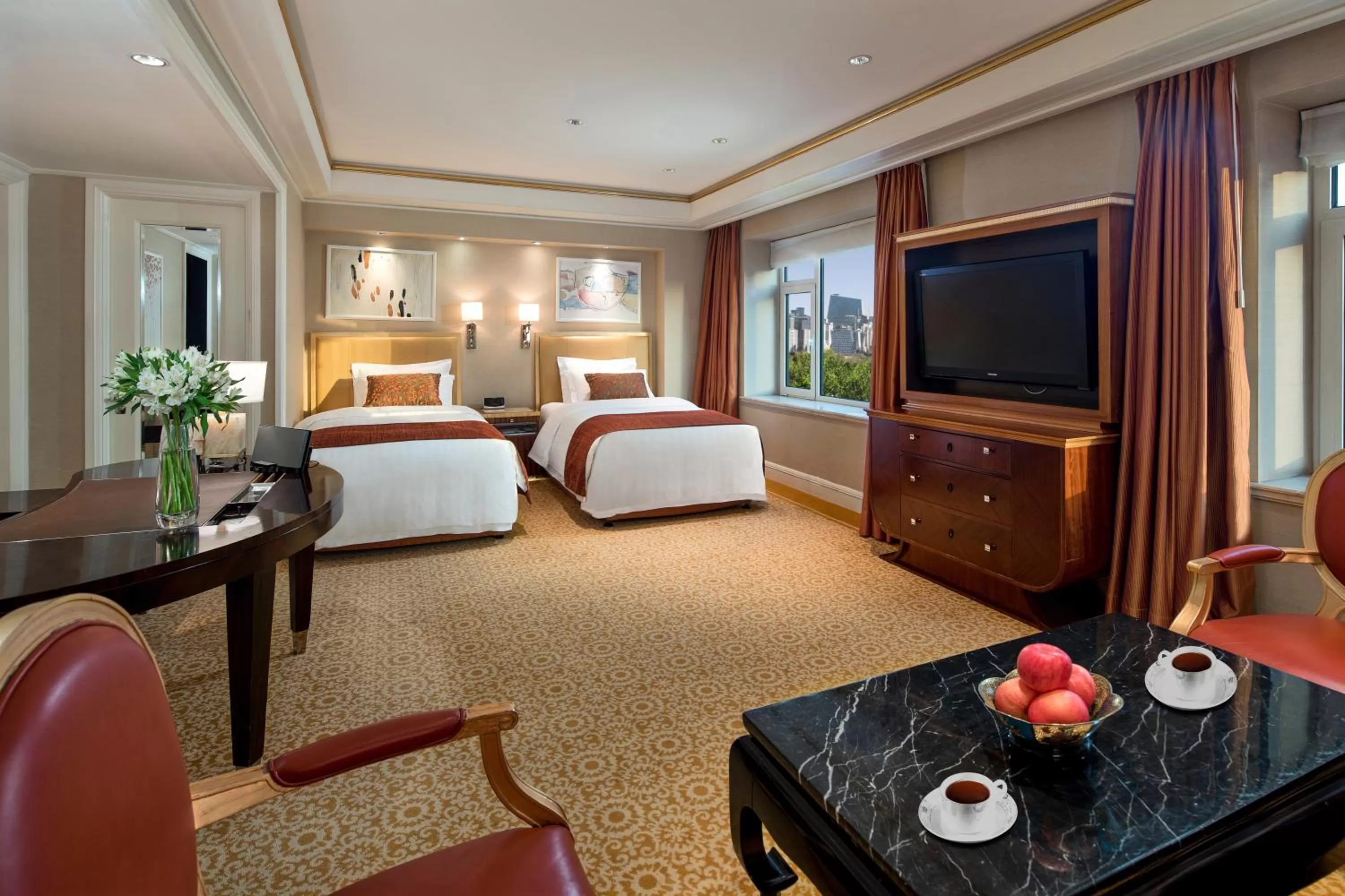Photo of the whole room, Bed in The St. Regis Beijing