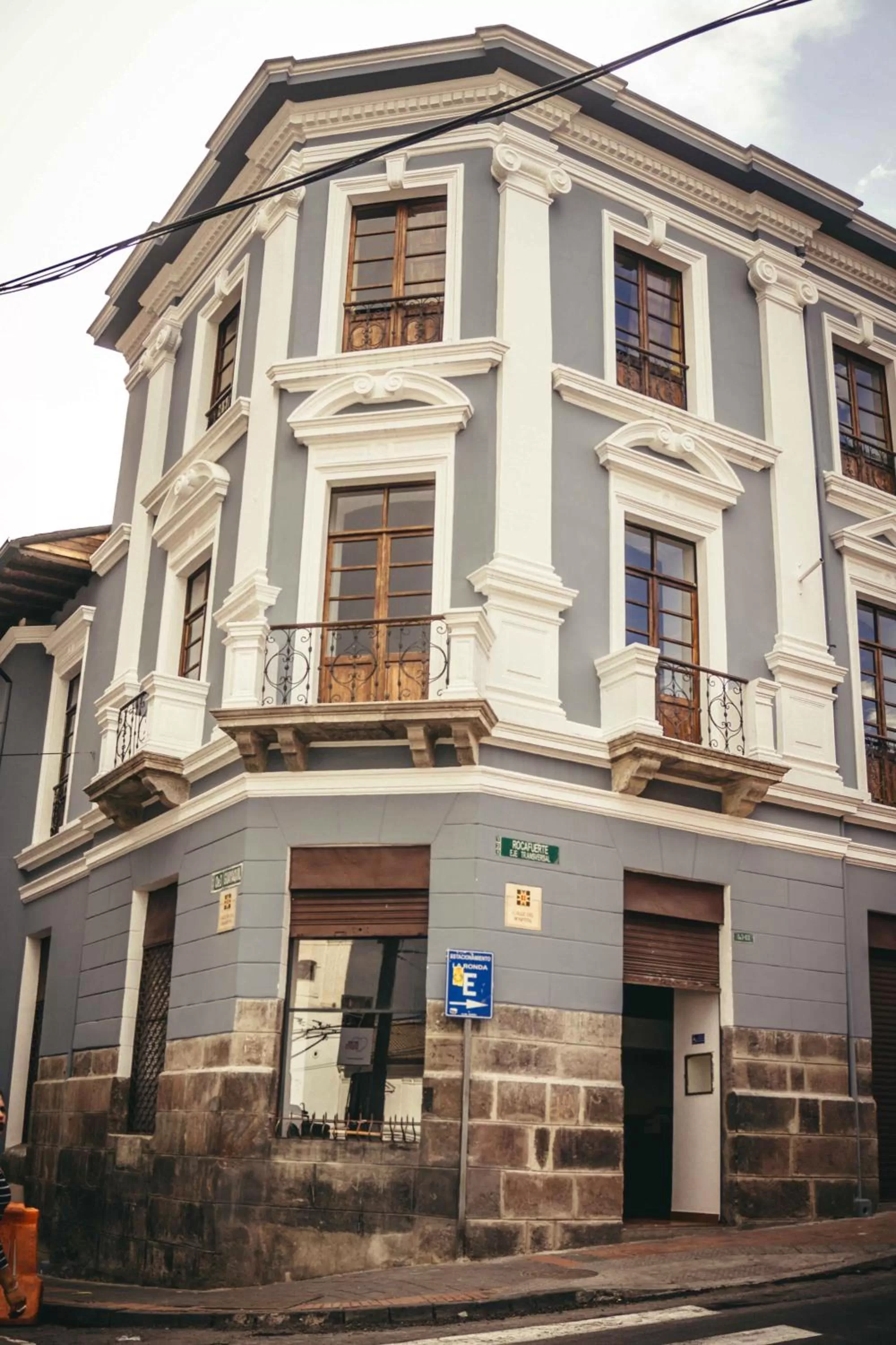 Quiet street view in Hotel Casa Alquimia