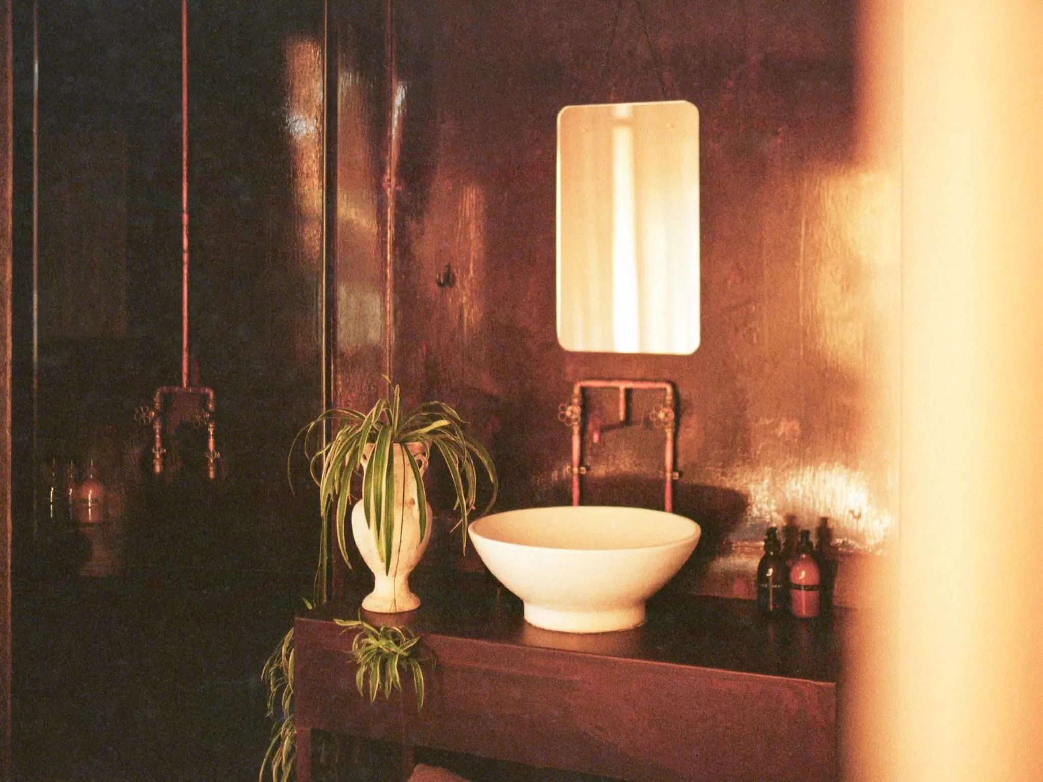 Shower in Mona Athens