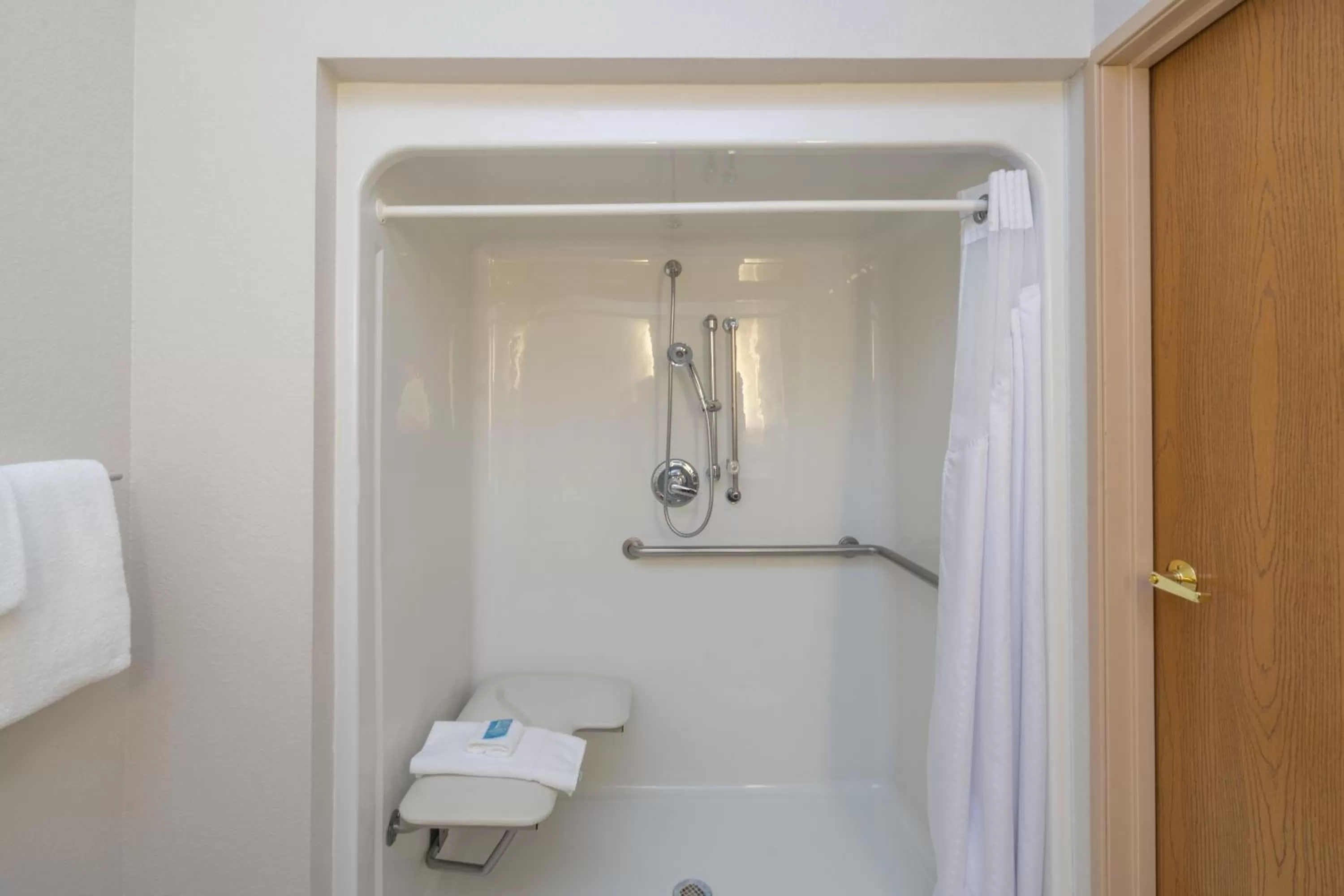 Bathroom in Holiday Inn Express Hotel Howe / Sturgis by IHG