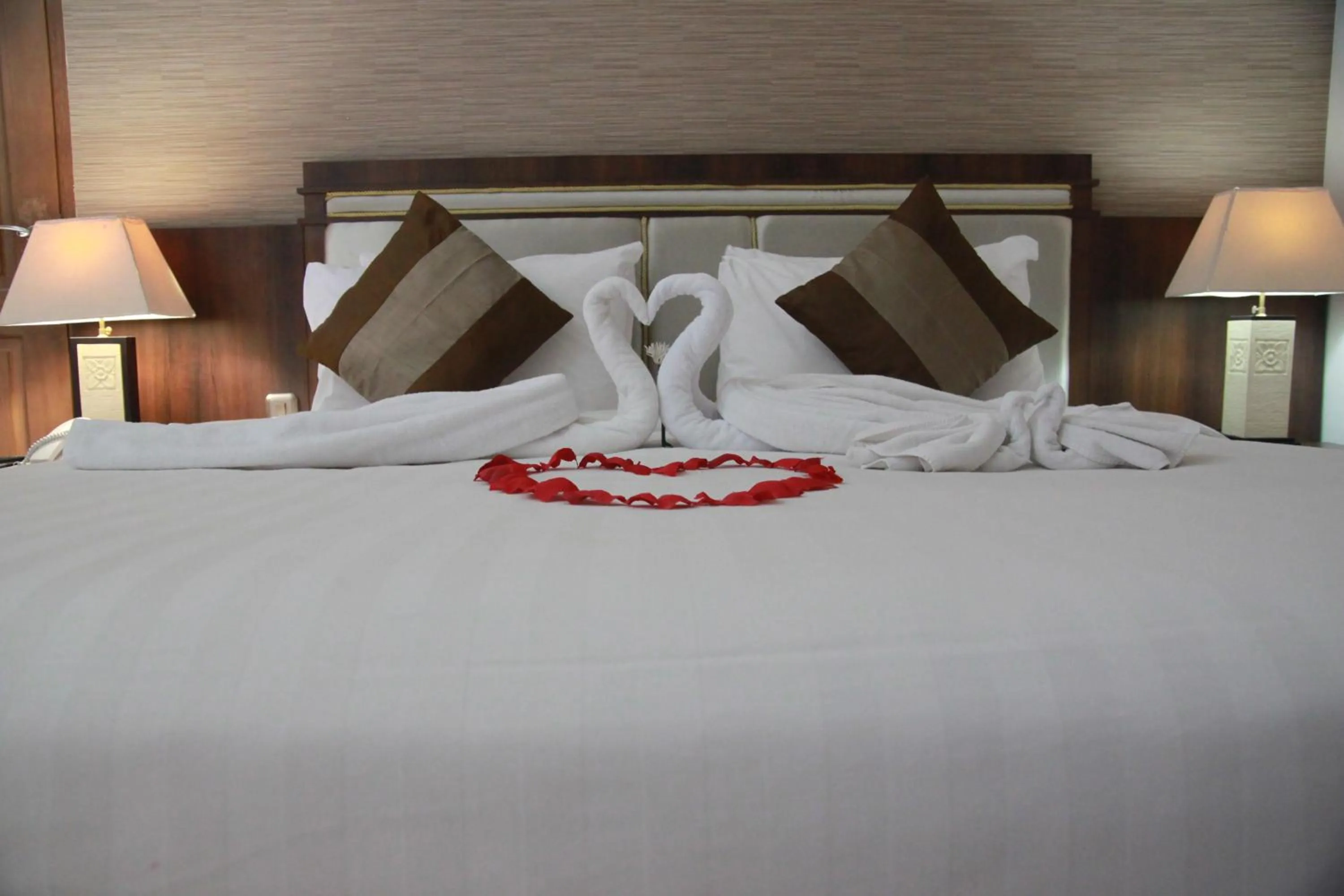 Bedroom, Bed in Hotel on The Rock