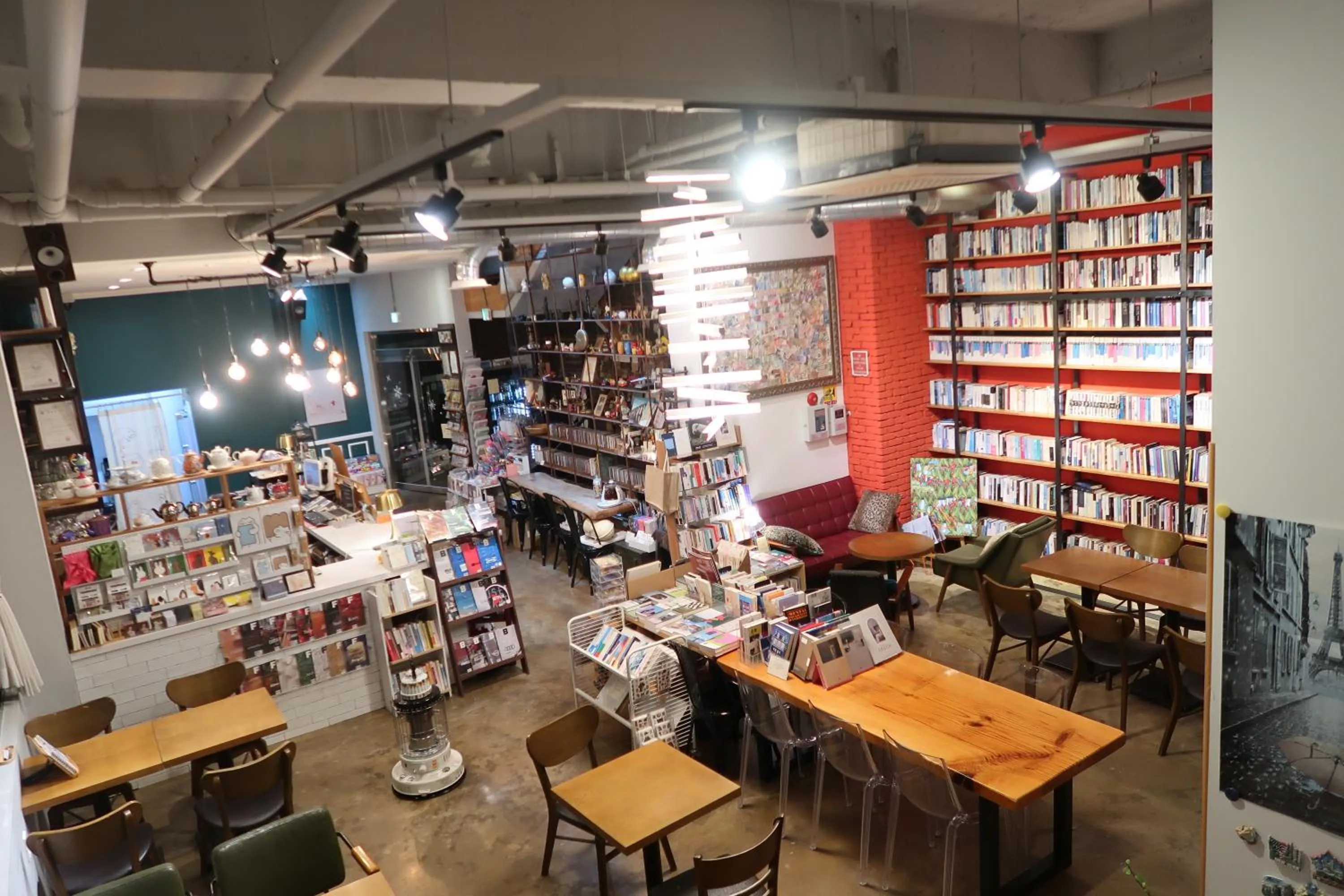 Restaurant/places to eat in Andong Poong-gyung HOSTEL n LIBRARY