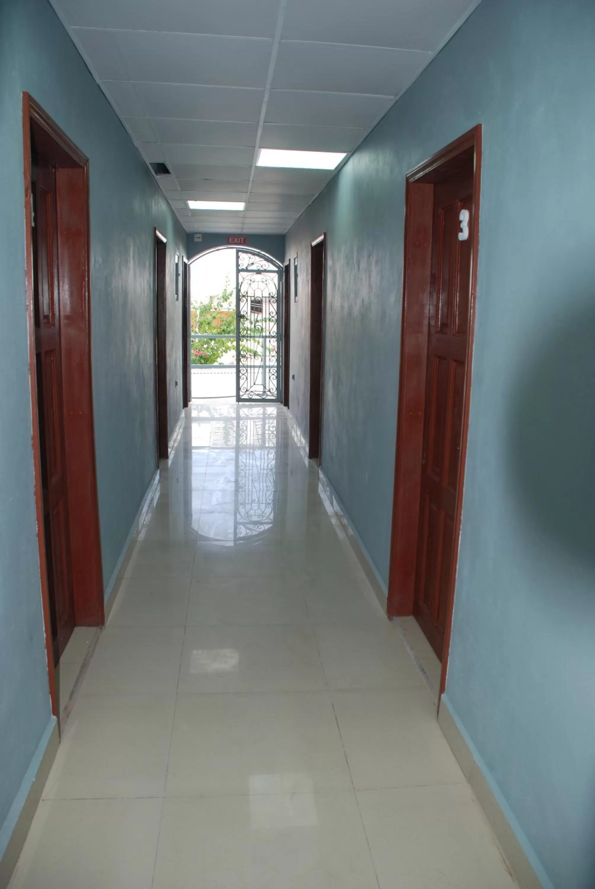 Hotel Coastalbay 2 & Golf Cart Rental