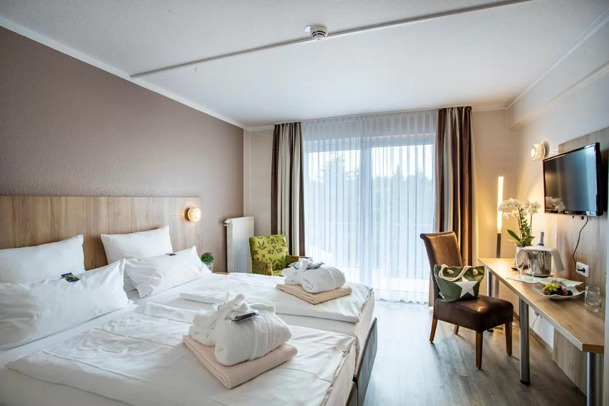 Photo of the whole room, Bed in Aqualux Wellness- & Tagungshotel