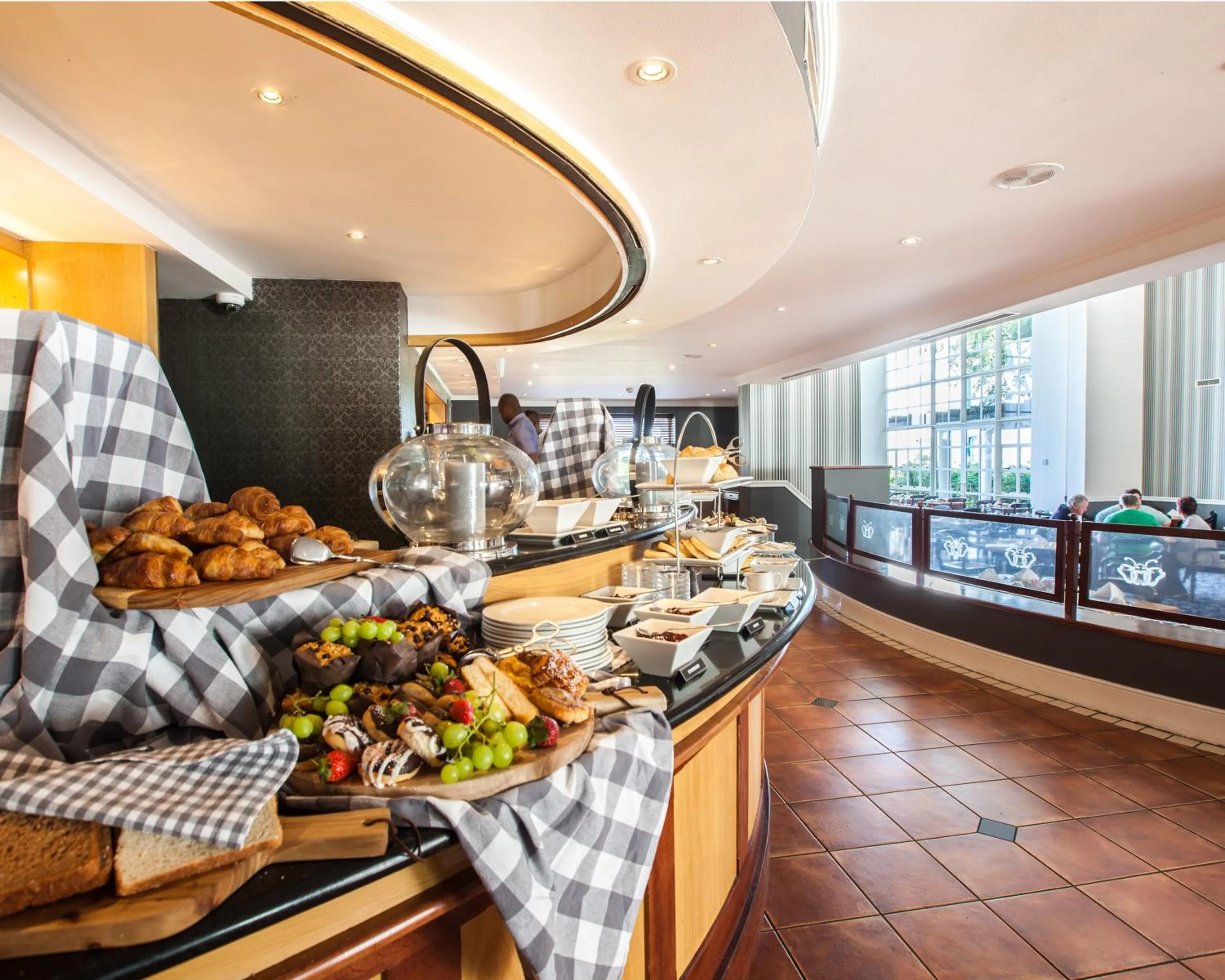 Food and drinks in City Lodge Hotel GrandWest