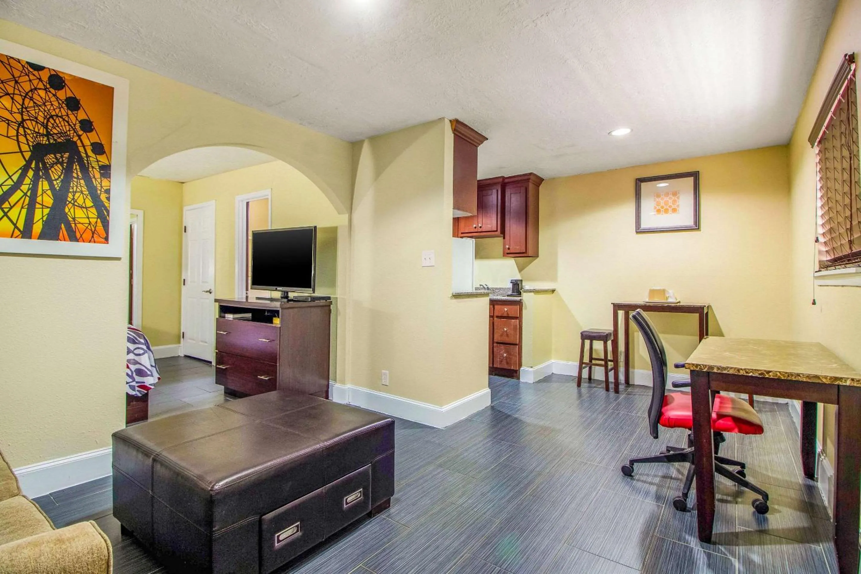 Photo of the whole room in Rodeway Inn & Suites Houston near Medical Center