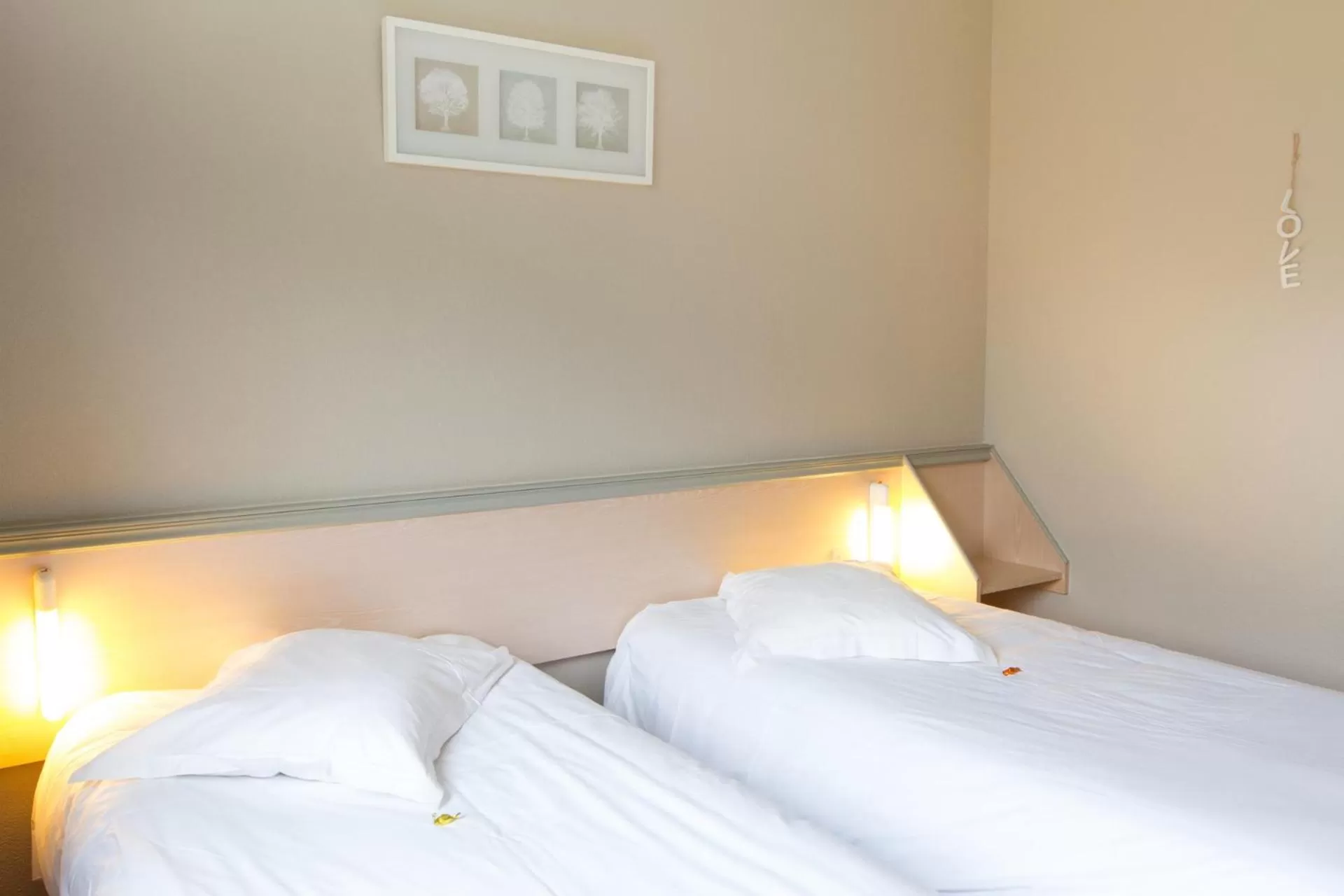 Bed in Hotel Ecluse 34