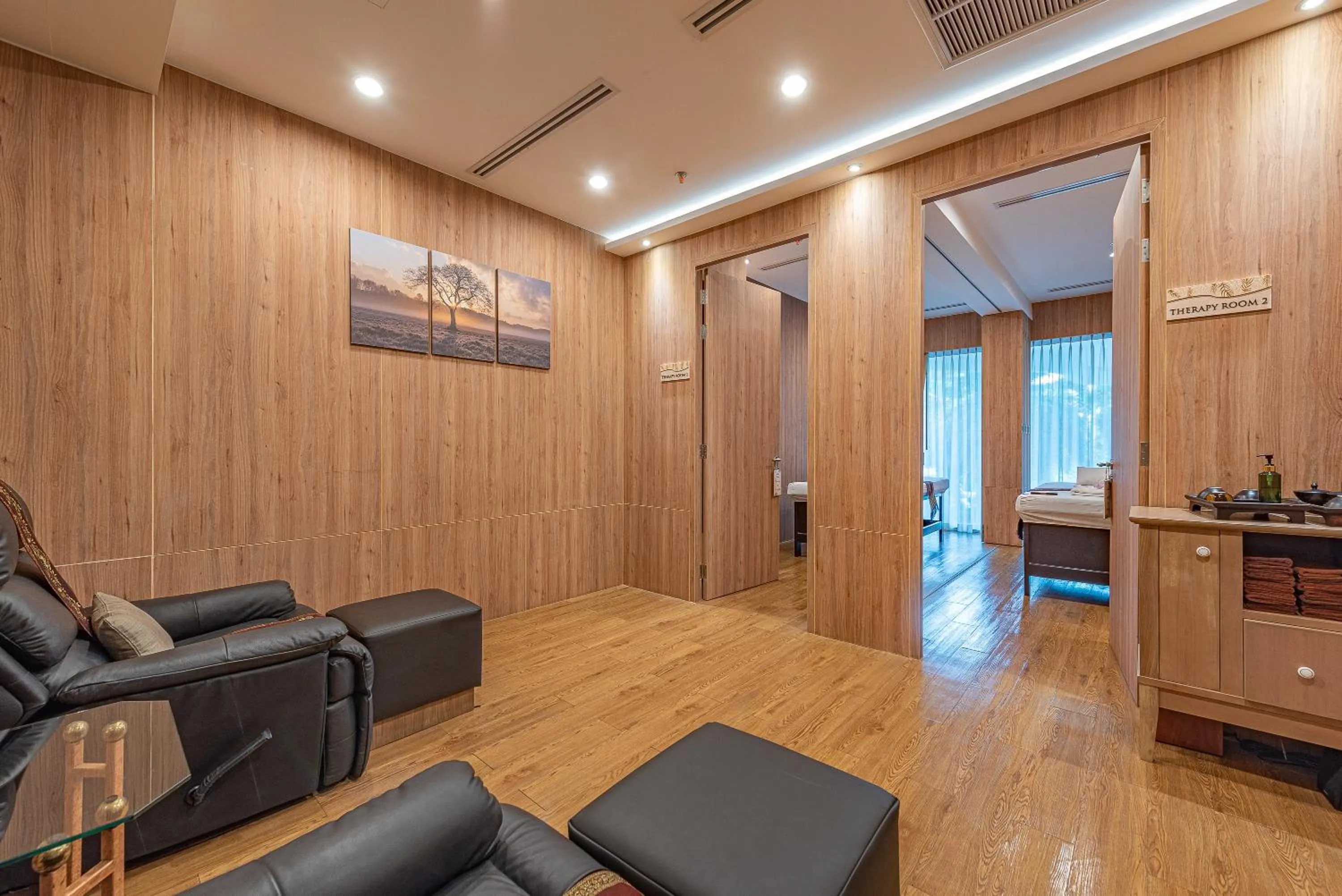 Massage in Summit Windmill Golf Suite Hotel at Suvarnabhumi