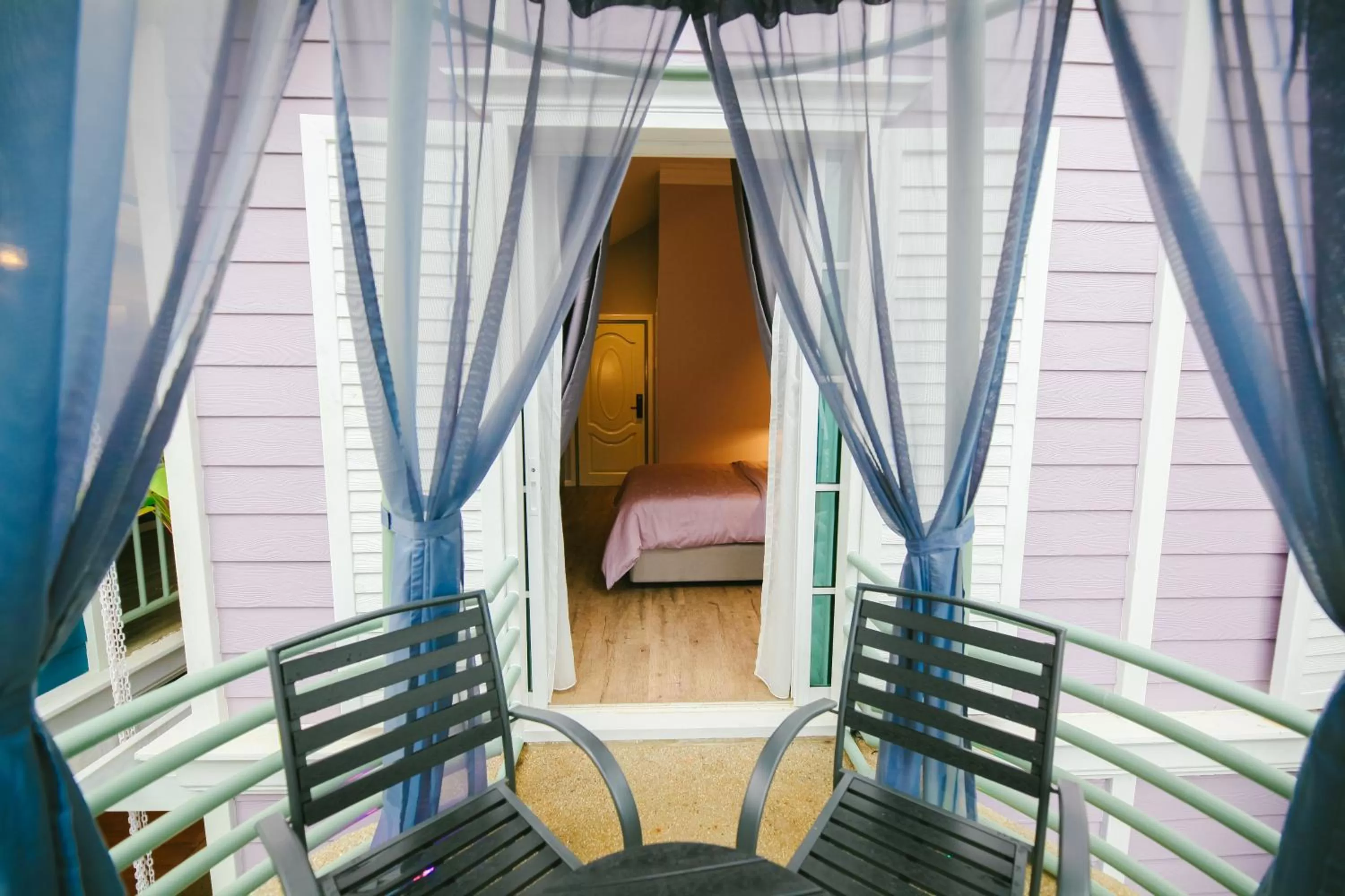 Facade/entrance, Bed in Royale Chenang Resort