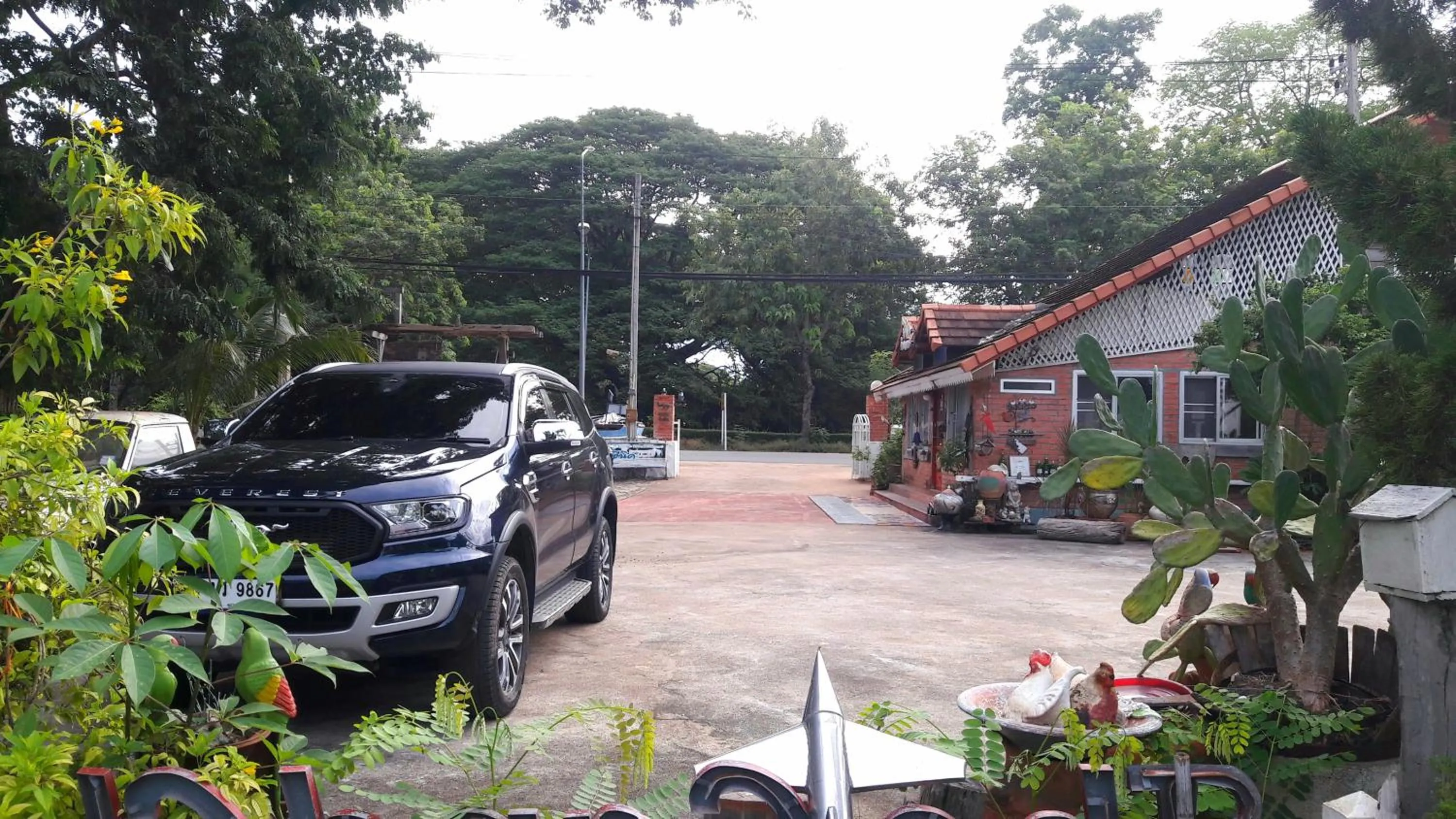 Scenic Riverside Resort