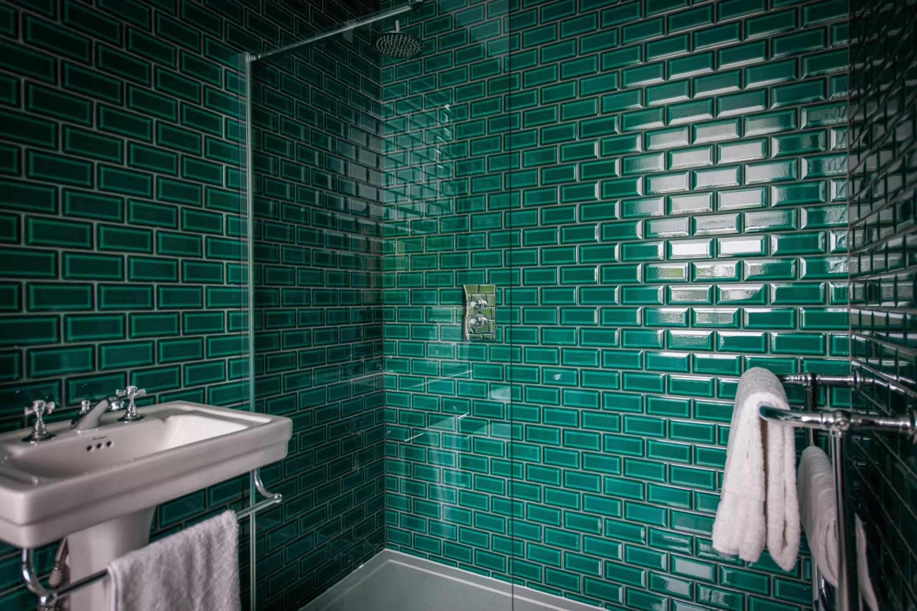 Bathroom in The Tommyfield Hotel