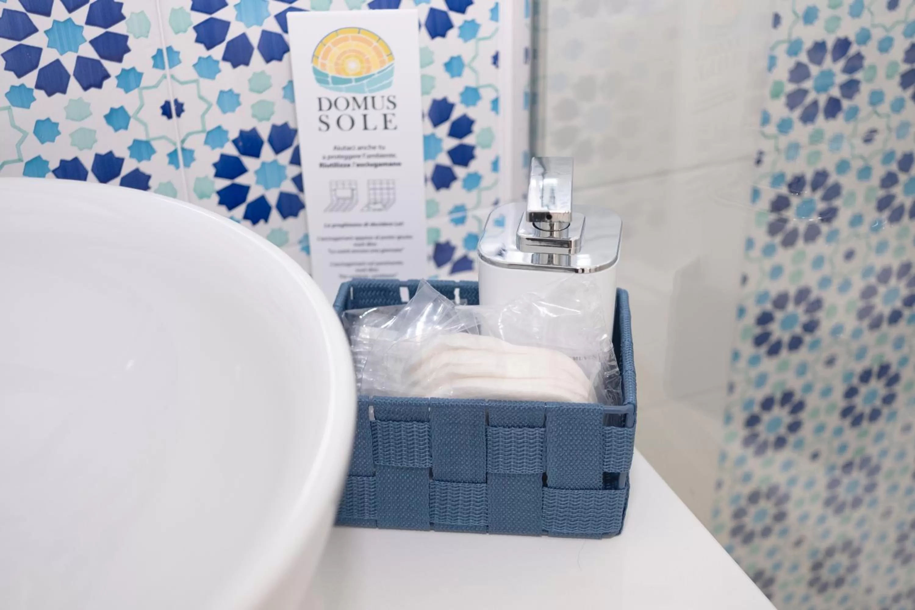 Bathroom, Bed in Domus Sole