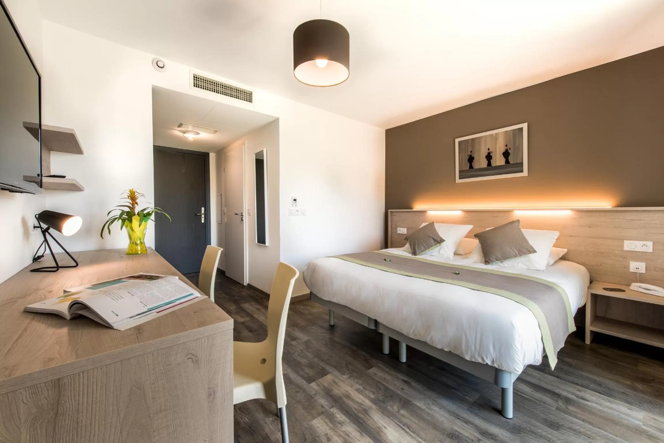 Photo of the whole room, Bed in Hotel du Grand Parc