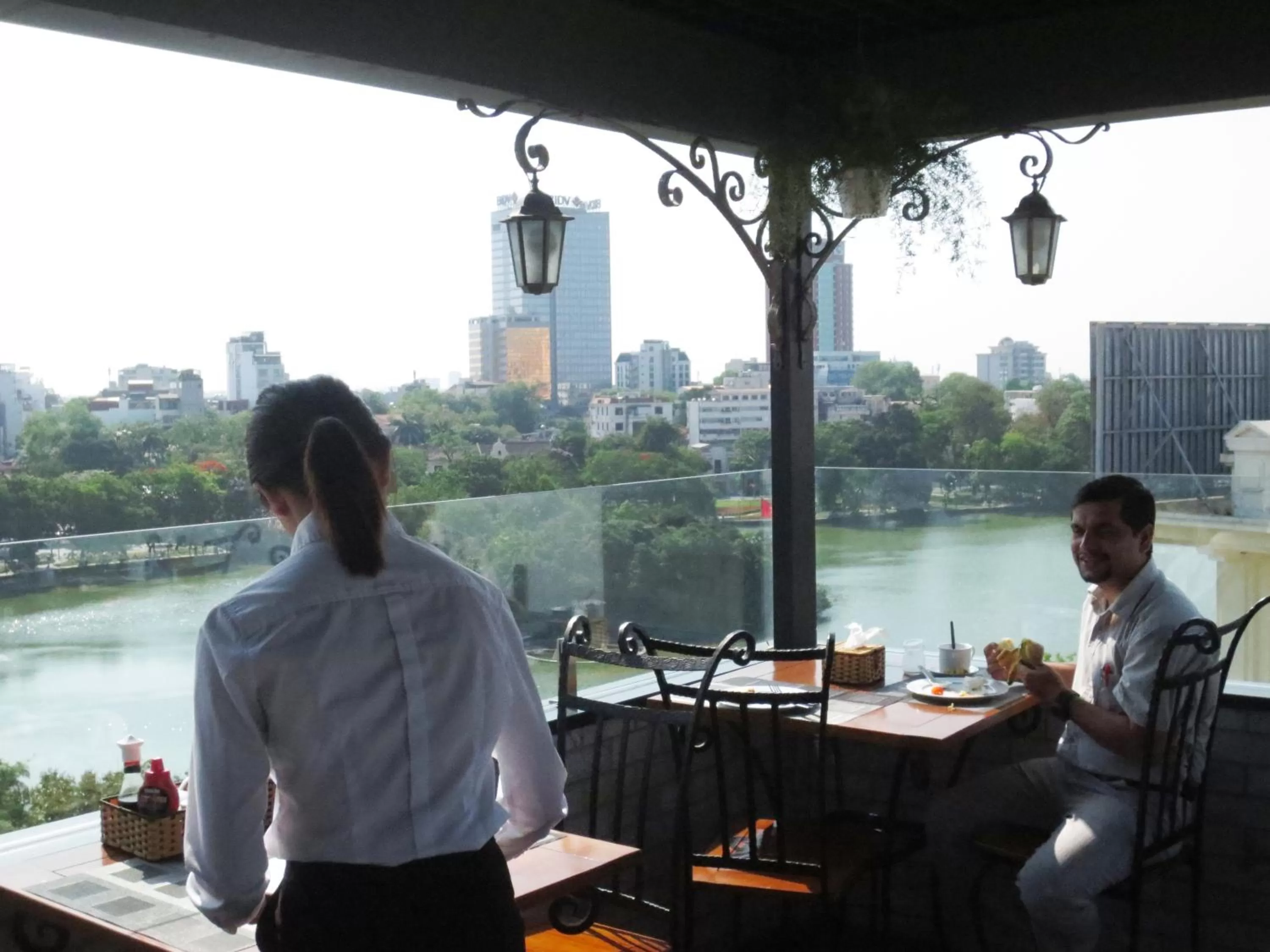 Restaurant/places to eat in Centre Point Hanoi Hotel