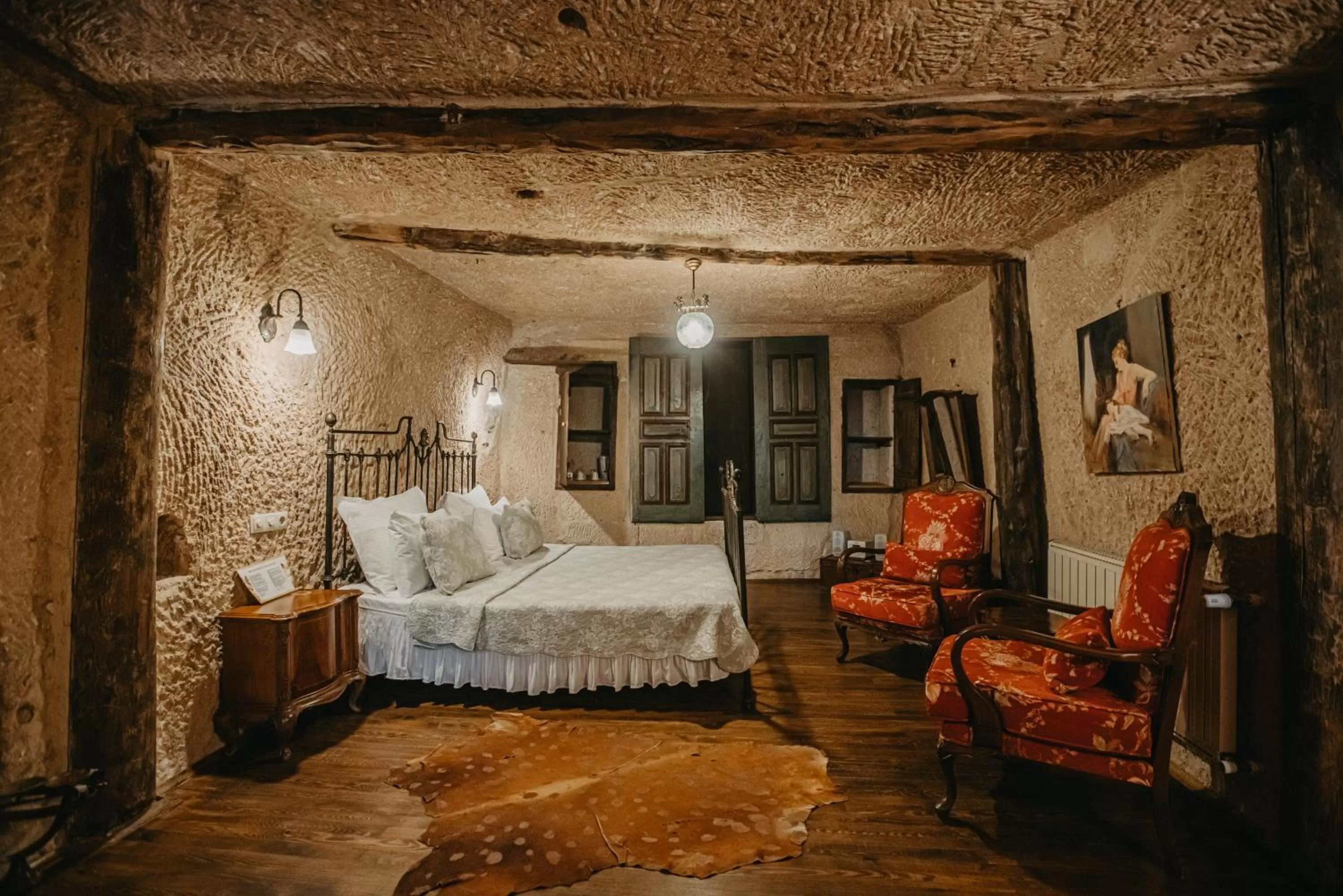 Photo of the whole room, Bed in Melekler Evi Cave Hotel