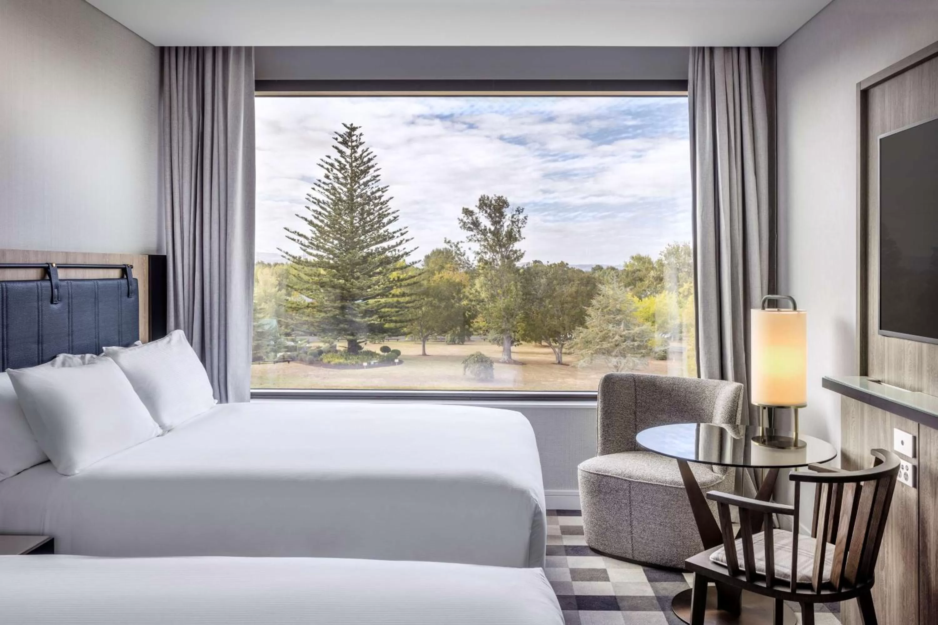 Bed in DoubleTree By Hilton Auckland Karaka