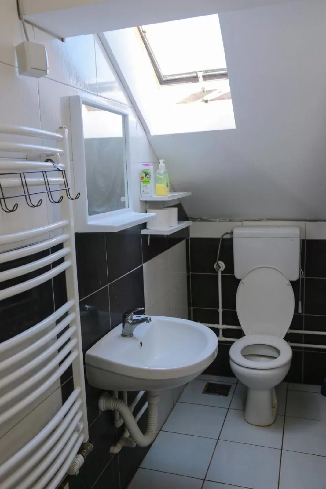 Economy Quadruple Room in Vila Viktori