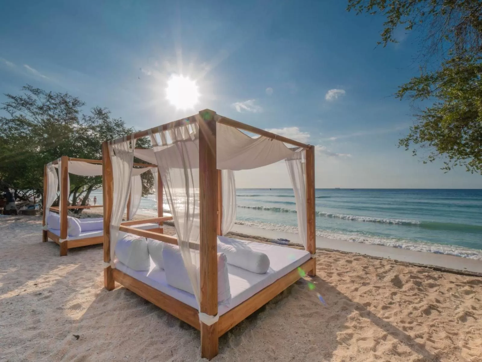 Beach, Bed in Jambuluwuk Oceano Gili Trawangan