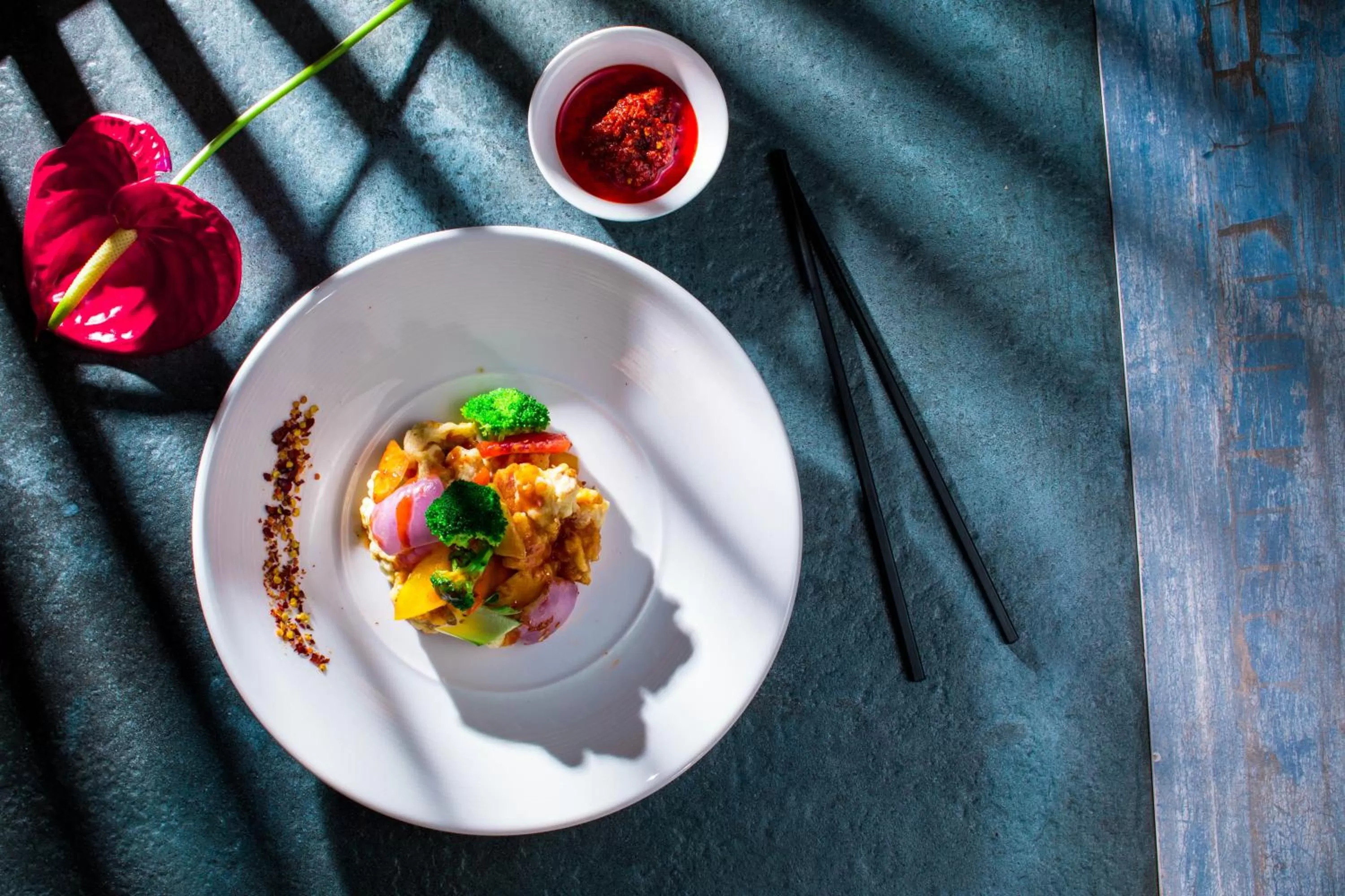 Restaurant/places to eat in Crowne Plaza Greater Noida by IHG