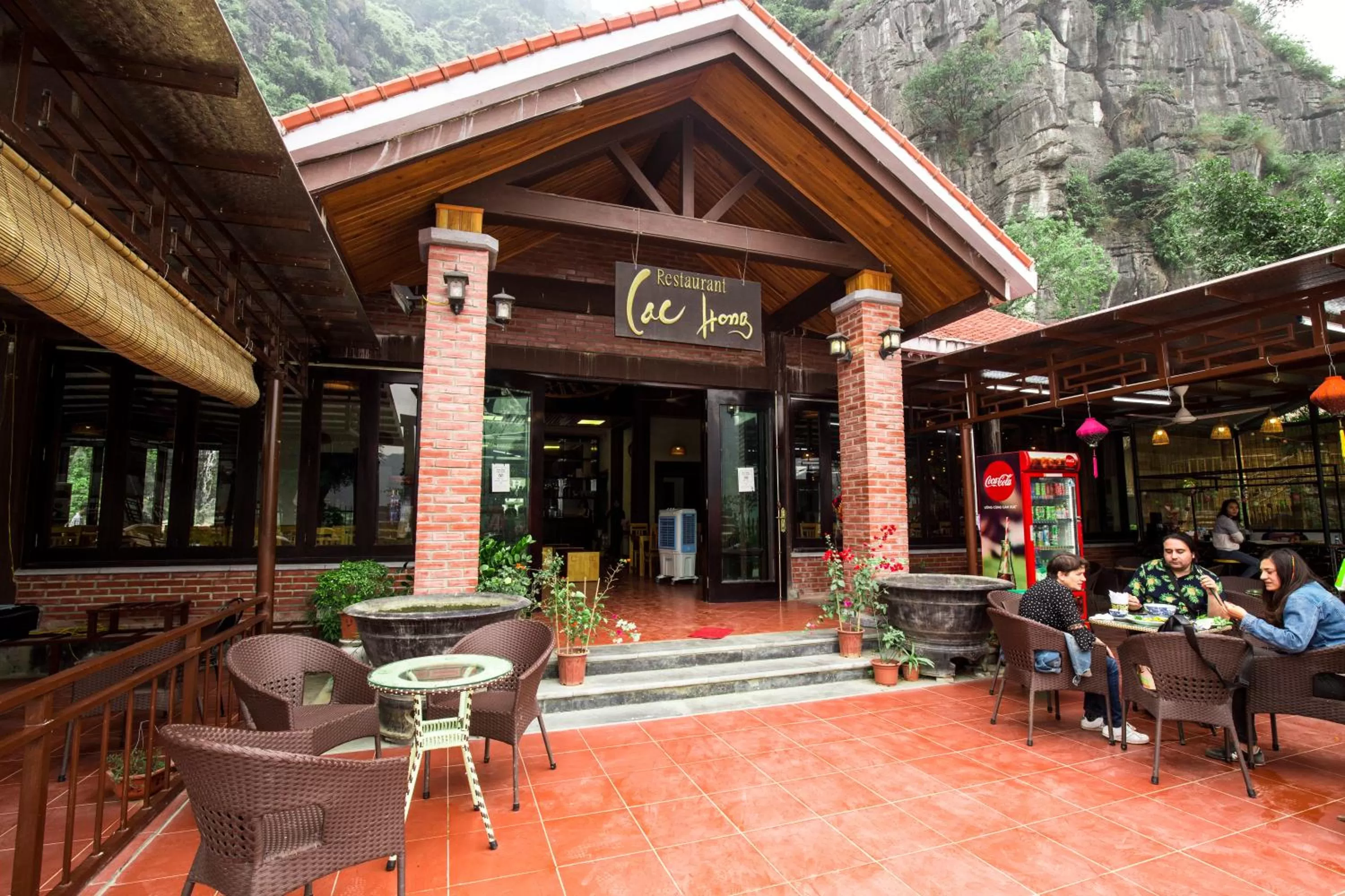 Restaurant/places to eat in Mua Caves Ecolodge (Hang Mua)